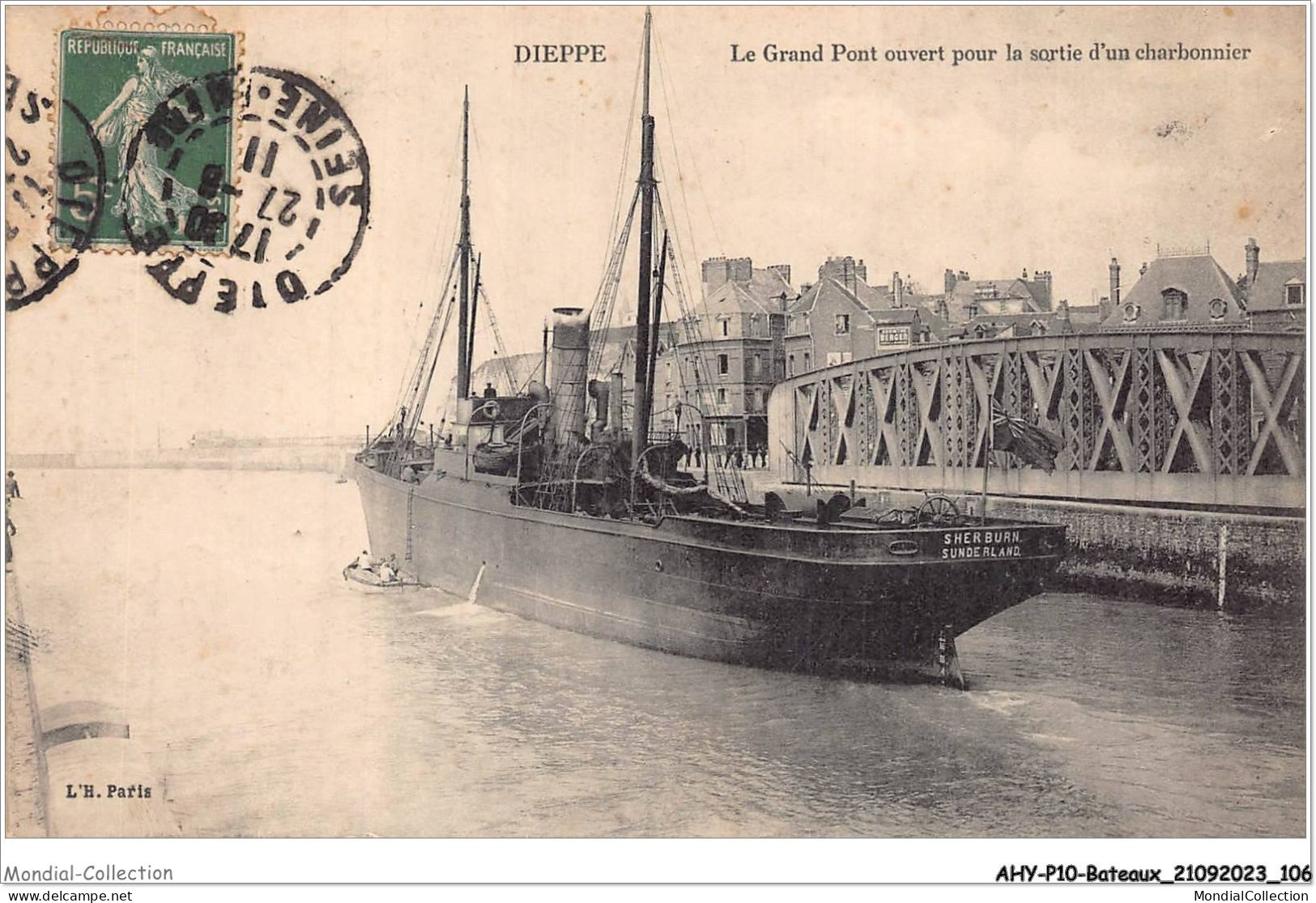 AHYP10-0838 - BATEAUX - DIEPPE - LE GRAND PONT OUVERT POUR LA SORTIE D'UN CHARBONNIER - Petroleros