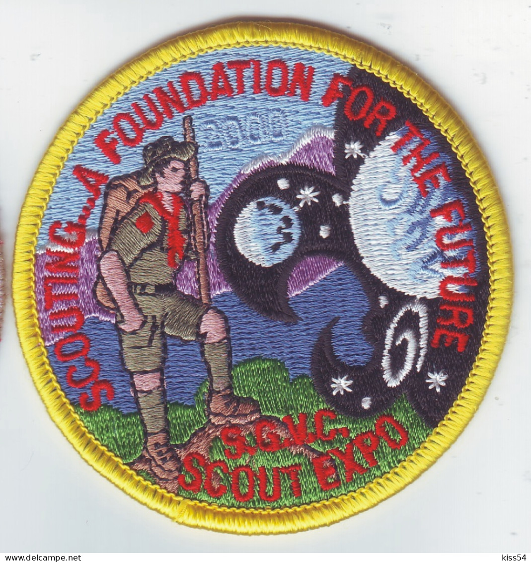 B 25 - 87 USA Scout Badge - 2000 - Scouting