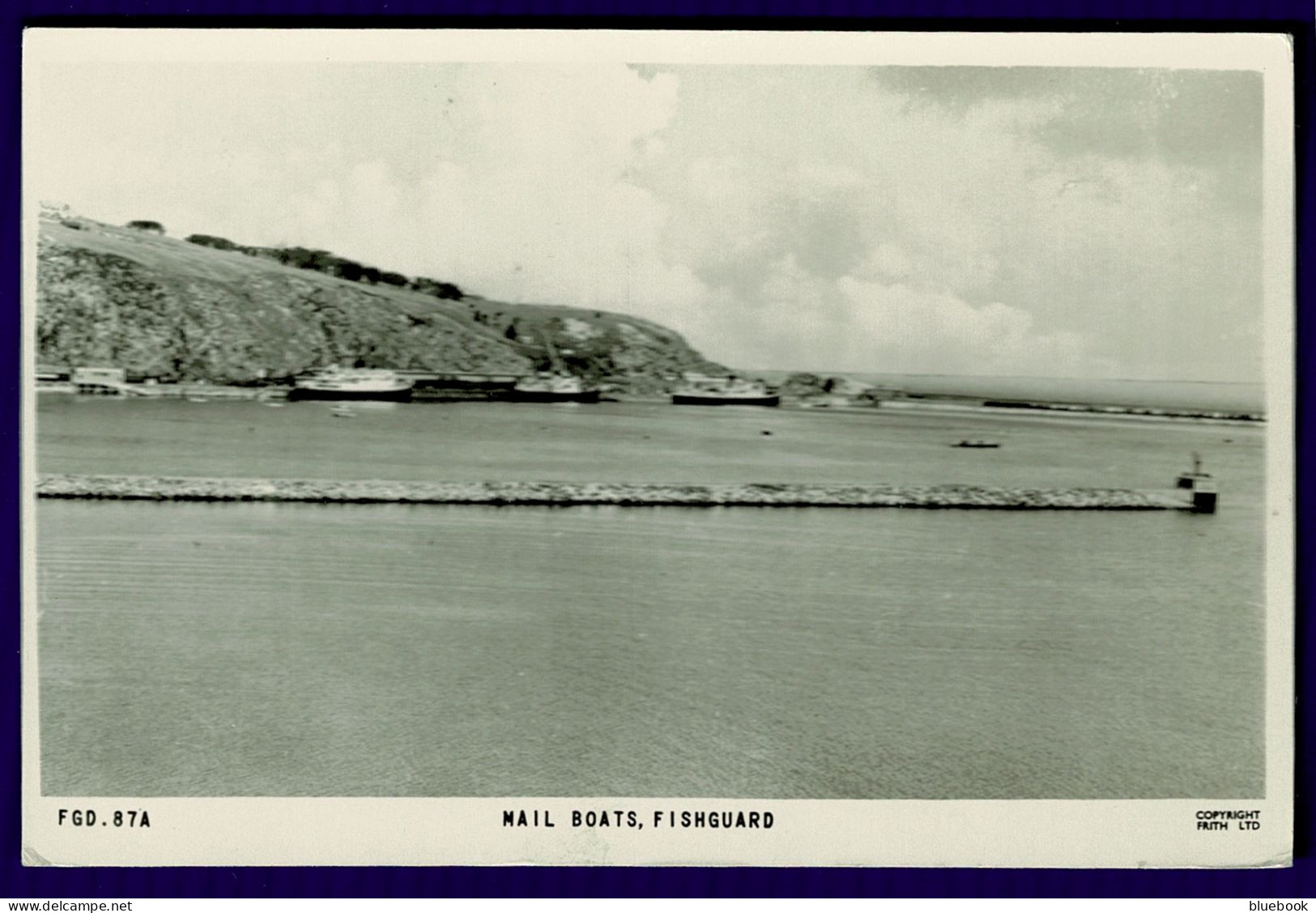 Ref 1633 - 1962 Real Photo Postcard - Mail Boats - Fishguard Pembrokeshire To New Zealand - Pembrokeshire