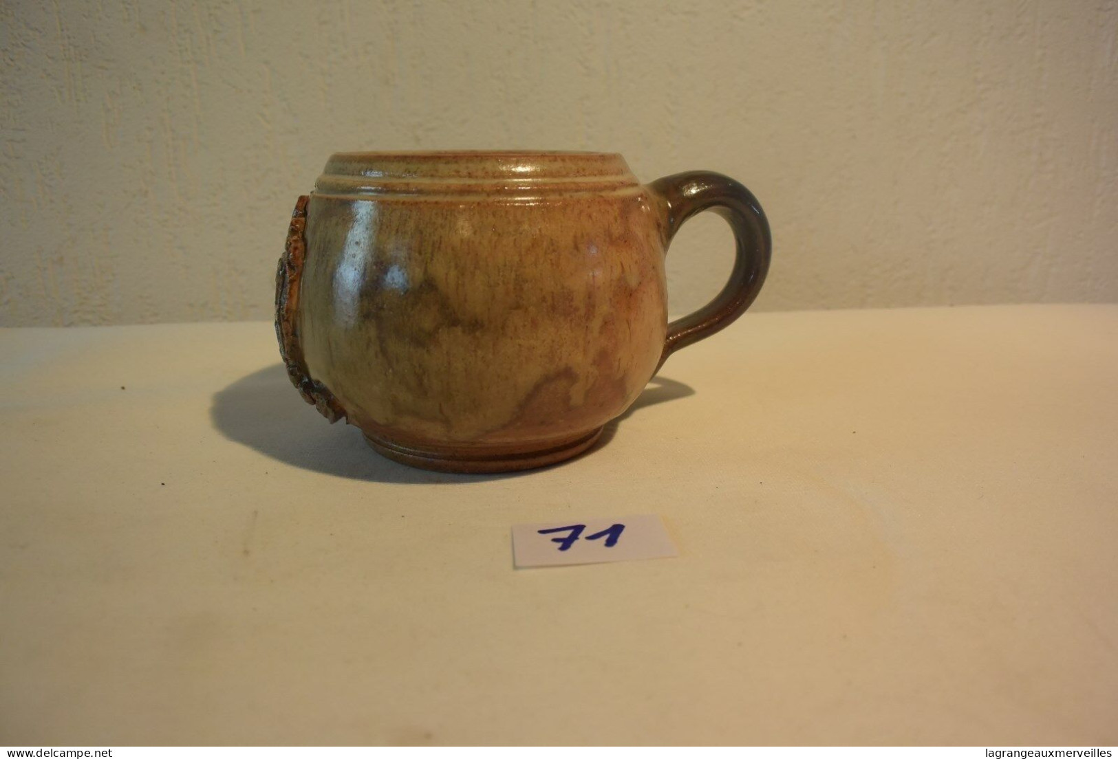 C71 Belle Tasse En Poterie De La Maison Guerrin à Bouffioulx Chope - Bouffioulx (BEL)