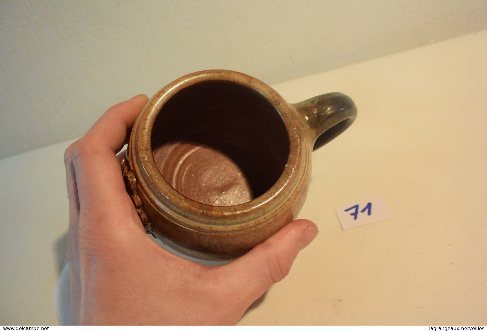 C71 Belle Tasse En Poterie De La Maison Guerrin à Bouffioulx Chope - Bouffioulx (BEL)