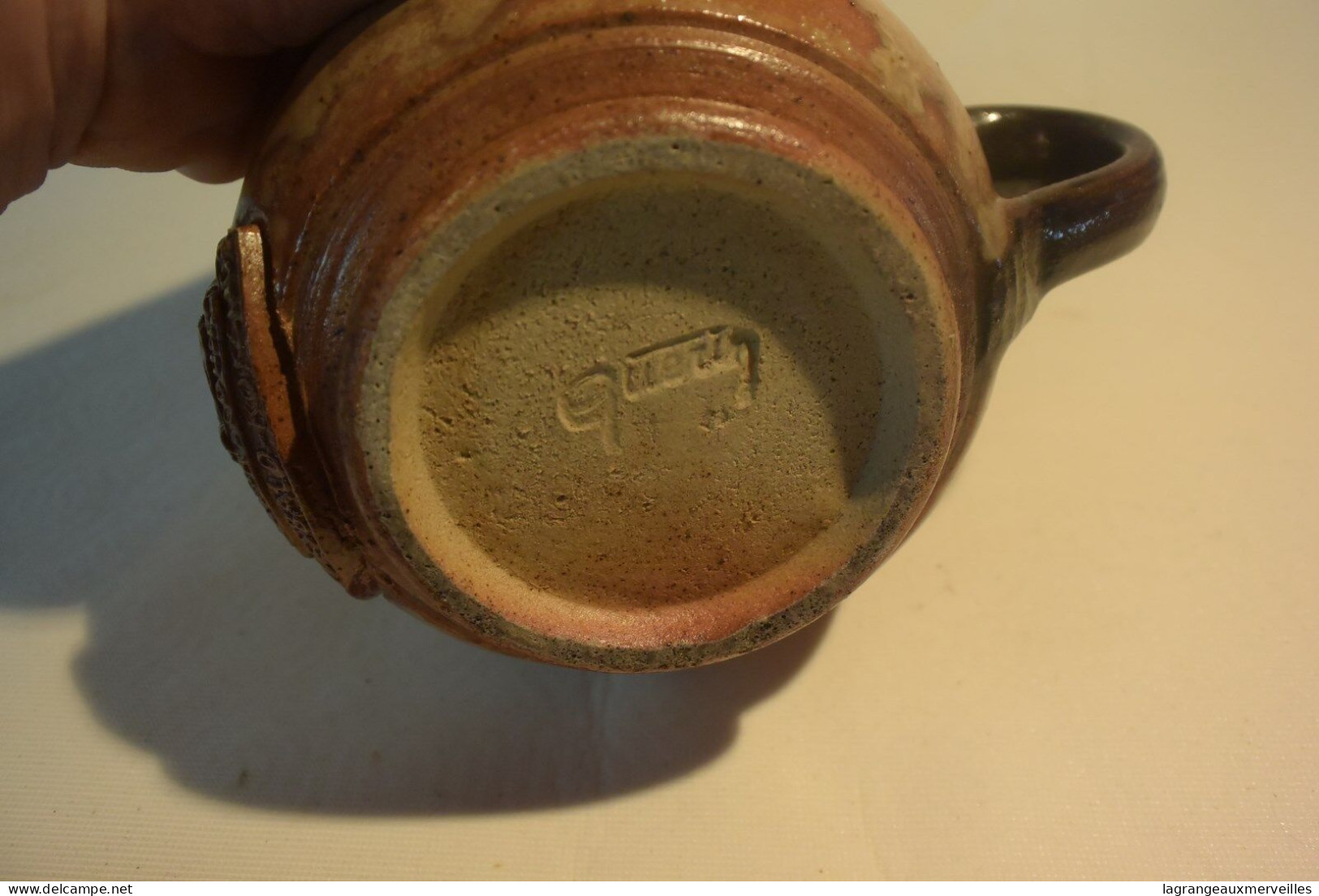 C71 Belle Tasse En Poterie De La Maison Guerrin à Bouffioulx Chope - Bouffioulx (BEL)