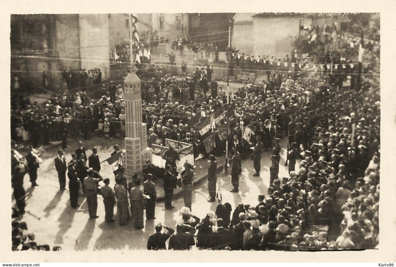 St étienne Les Remiremont * RARE Photo 1945 * WW2 Guerre 39/45 War * Fête De La Libération * 9x6cm - Saint Etienne De Remiremont