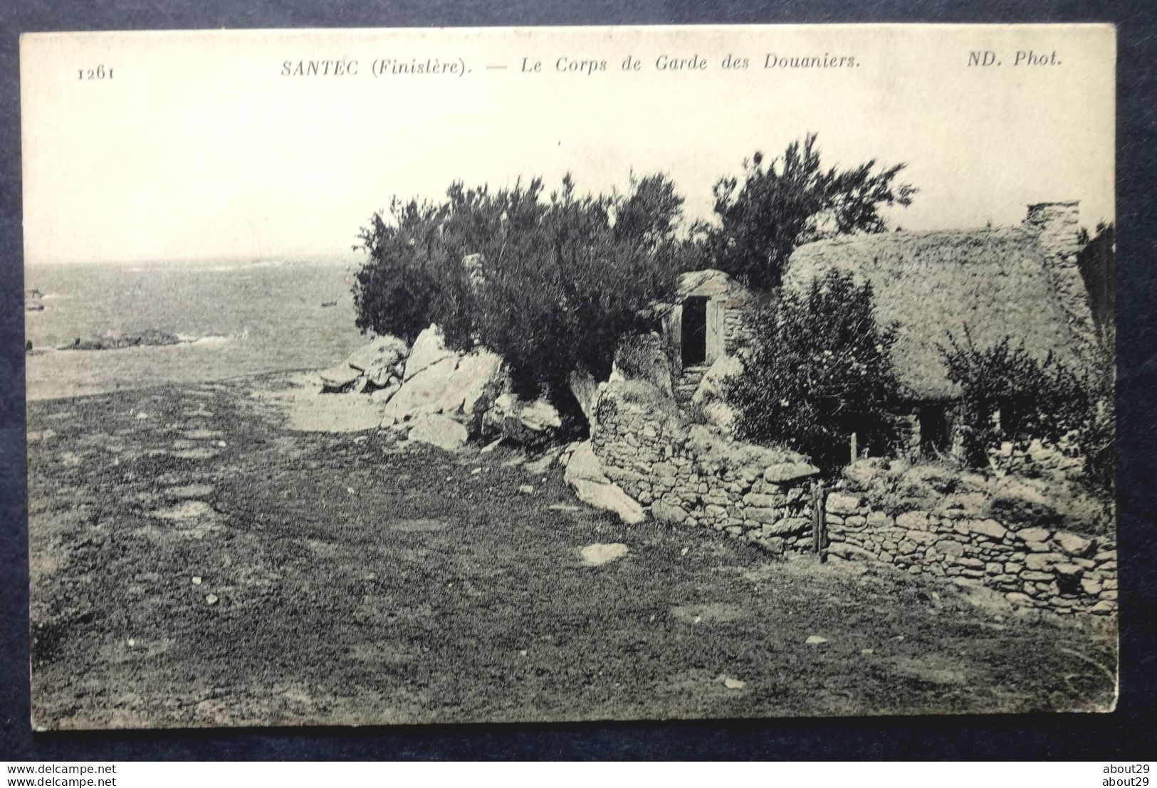 CPA 29 SANTEC - Le Corps De Garde Des Douaniers - ND 1261 - Ref. F 163 - Roscoff