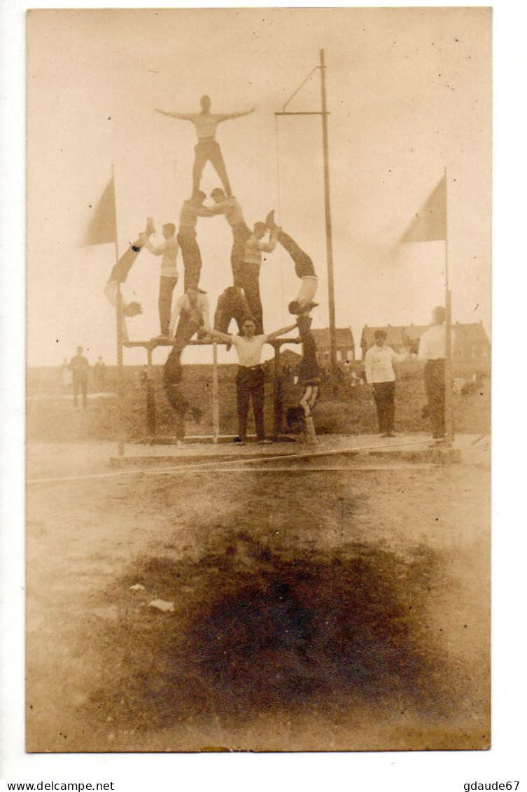 ERQUELINNES (HAINAUT) - CARTE PHOTO - ARTS ET METIERS - FETE SPORTIVE DU 27/06/1926 - PYRAMIDE - SPORT - Erquelinnes