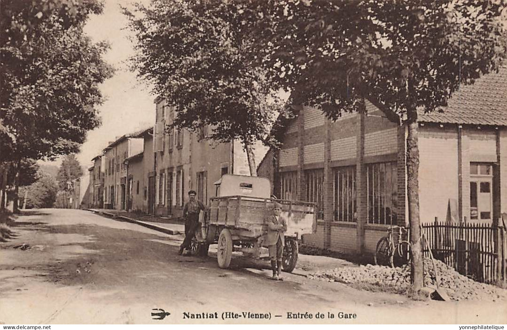 87 - HAUTE-VIENNE - NANTIAT - Entrée De La Gare - 10386 - Nantiat