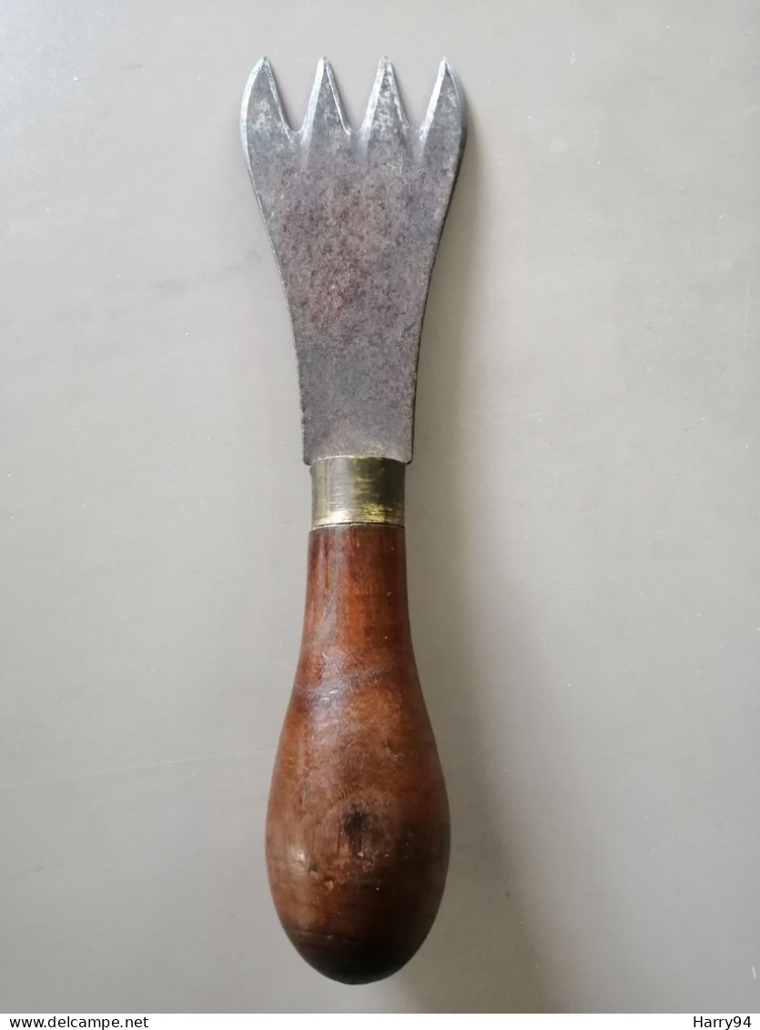 Ancien Pic à Glace 4 Dents 24 Cms - Ancient Tools