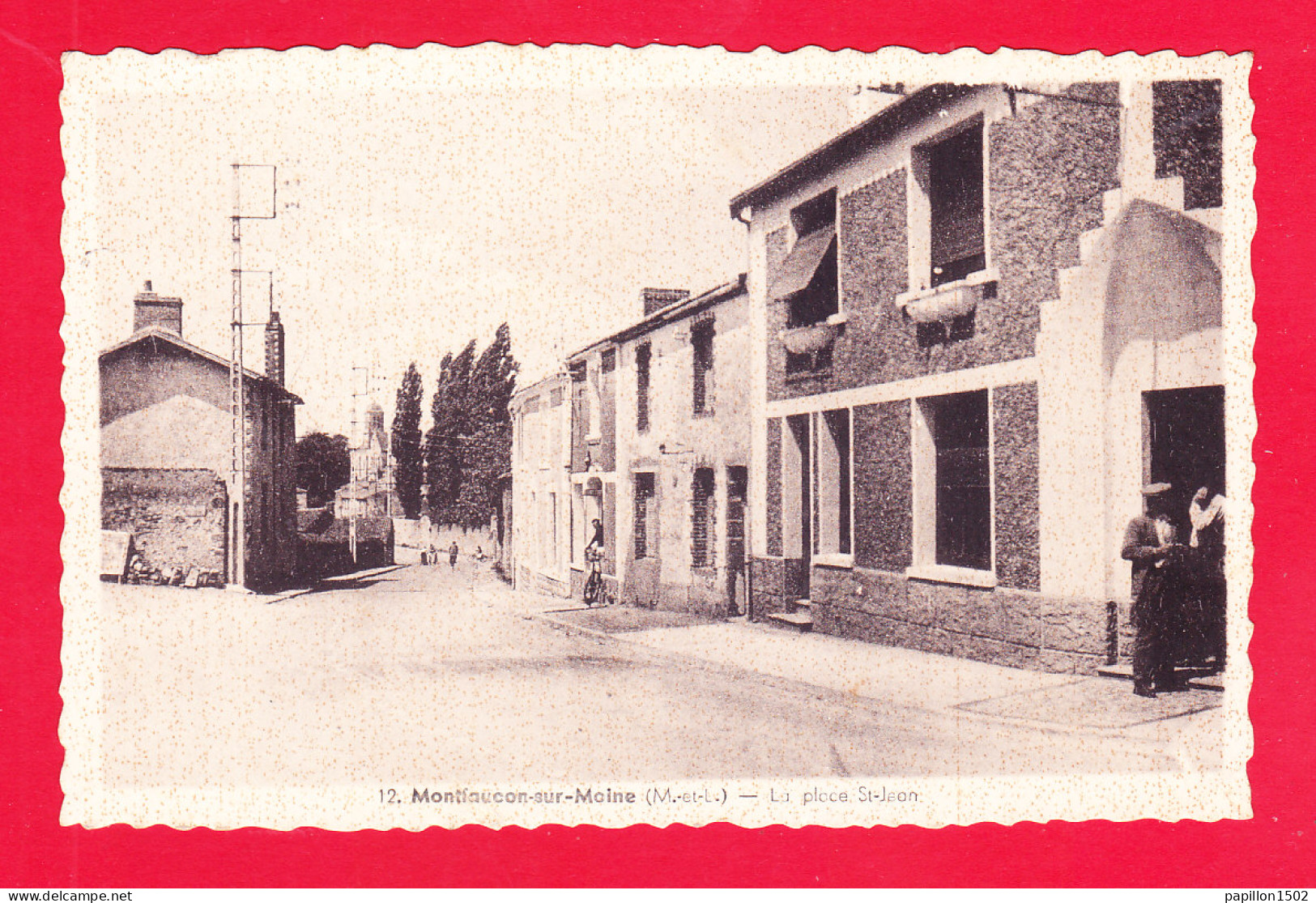 F-49-Montfaucon Sur Moine-02Ph106  La Place St Jean, Cpa  - Montfaucon