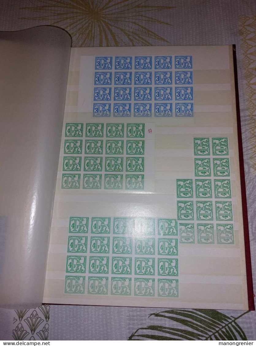 Collection de timbres sur les taxes