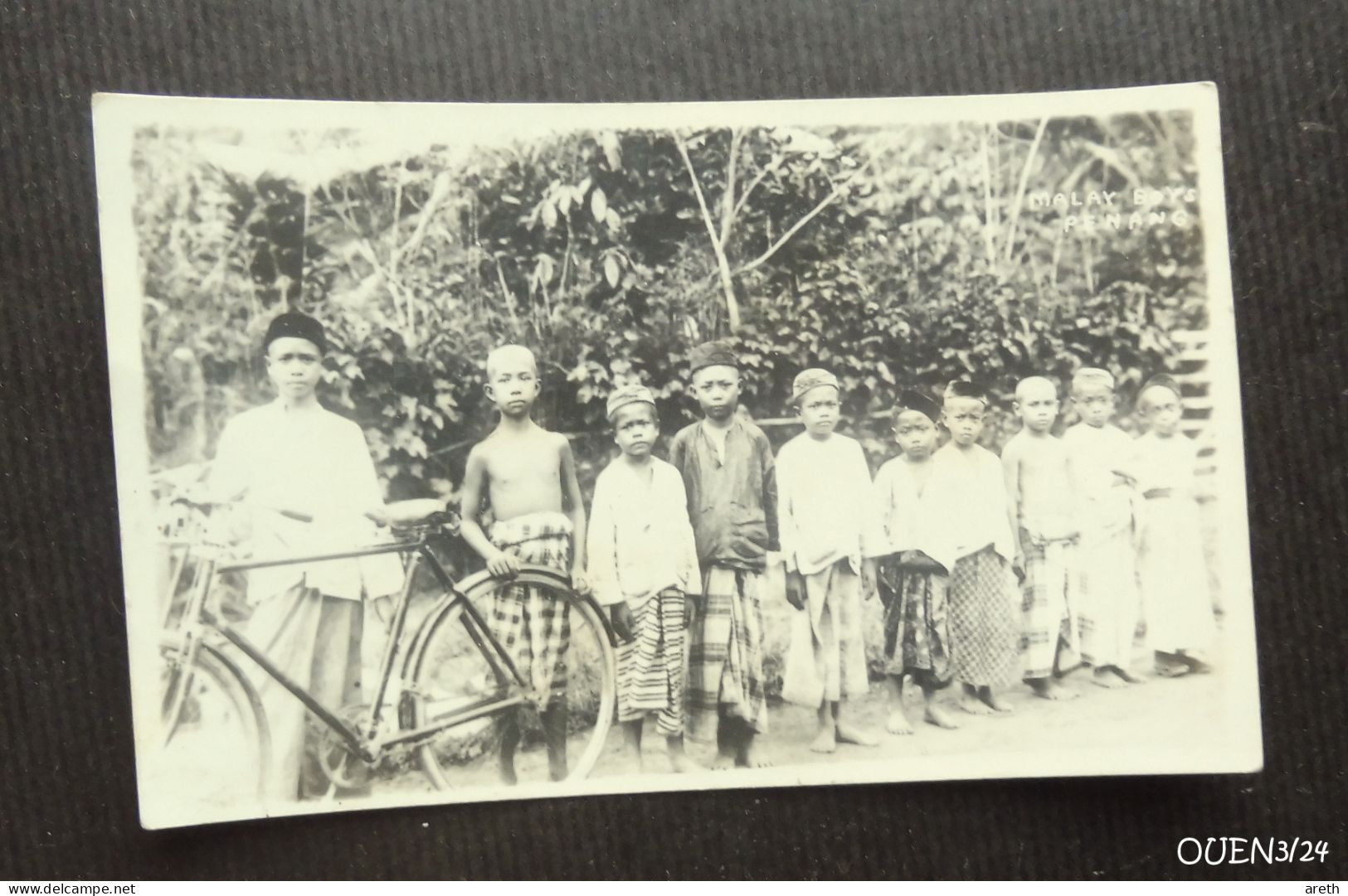 CPA MALAISIE  - Garçons Malais à PENANG - Bicyclette - Malaysia