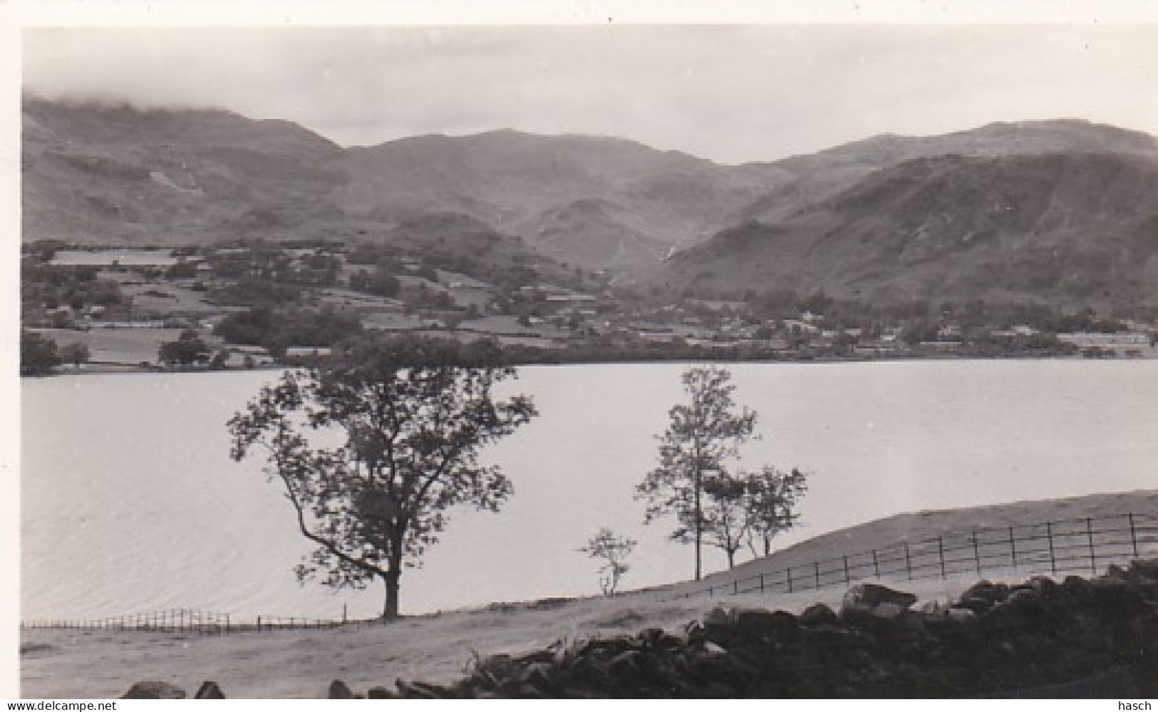 2811	137	Coniston Lake And Village (see Corners) - Andere & Zonder Classificatie