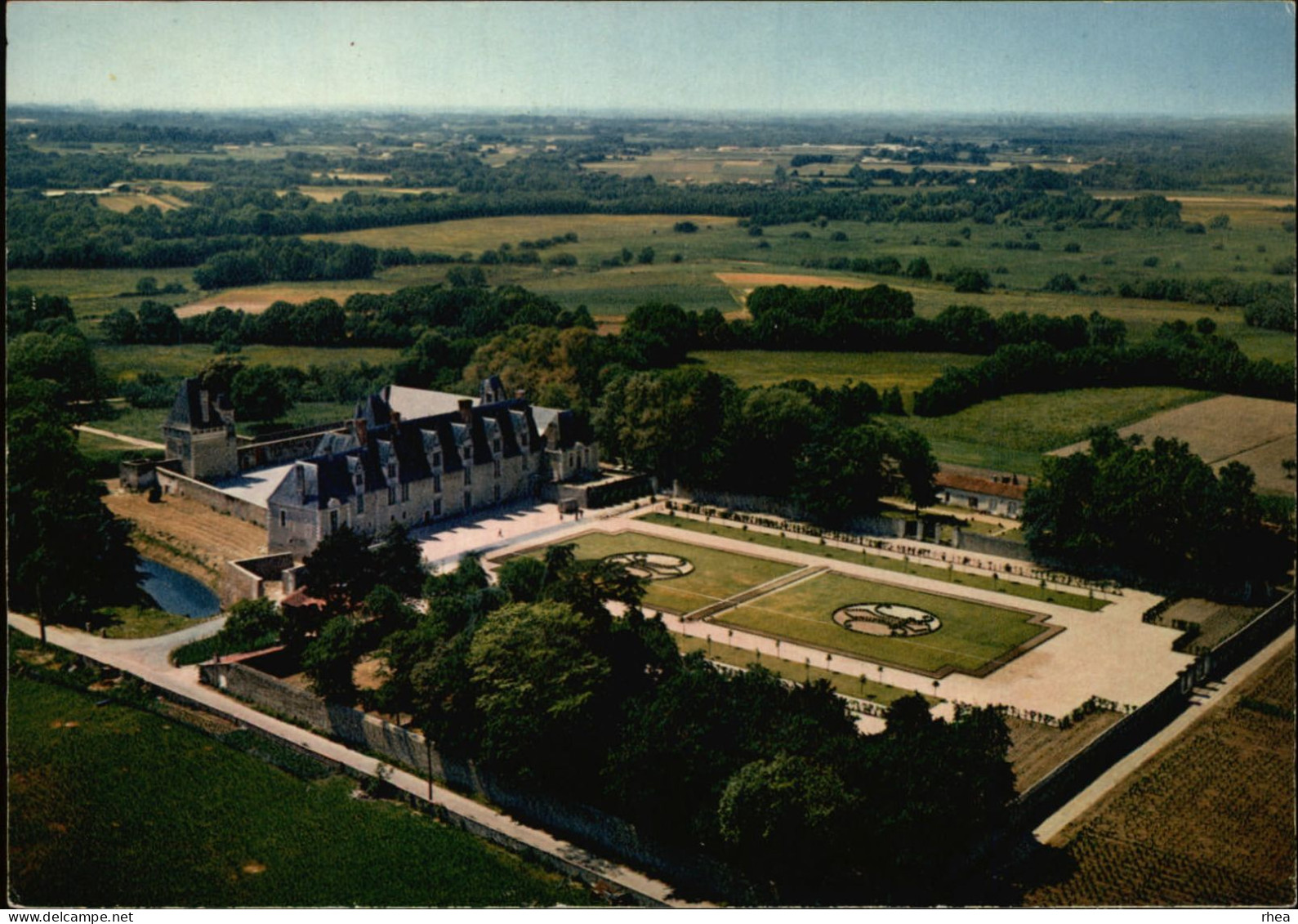 44 - HAUTE GOULAINE - CHATEAU DE GOULAINE - JARDINS A LA FRANCAISE - 2 CARTES - Haute-Goulaine