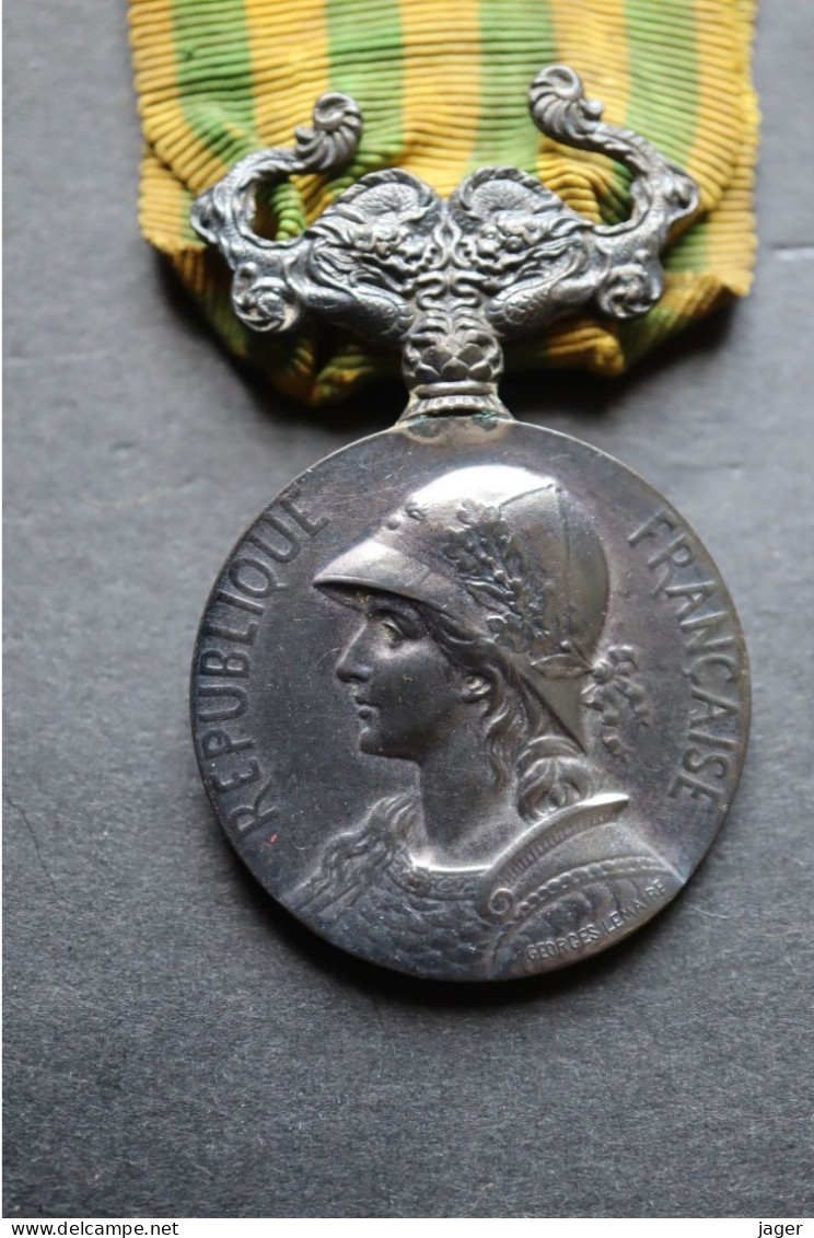 Médaille De La Campagne De Chine 1900-1901  Argent - France