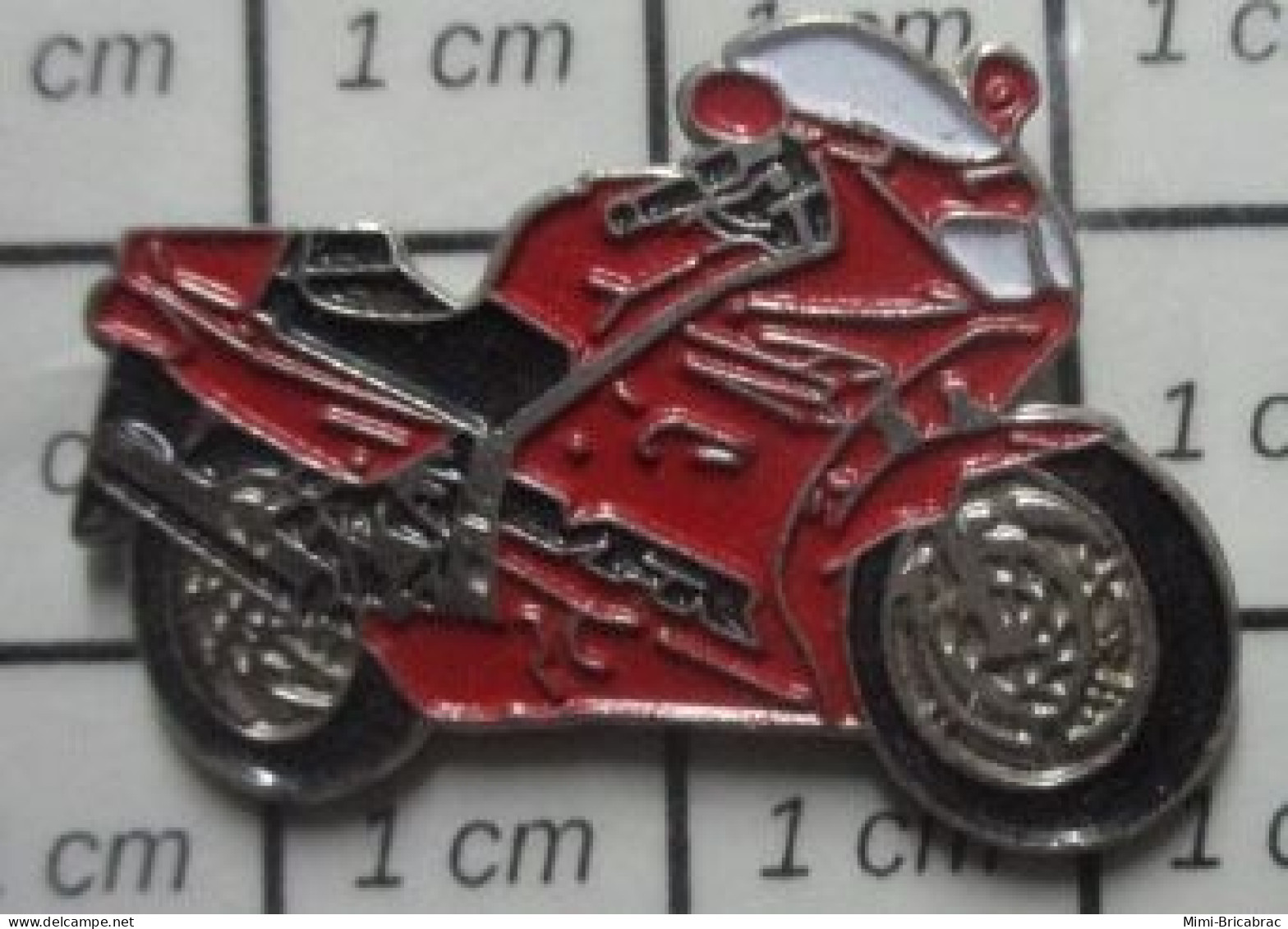 810h Pin's Pins / Beau Et Rare / MOTOS / GROSSE MOTO SPORTIVE ROUGE A IDENTIFIER - Motorfietsen