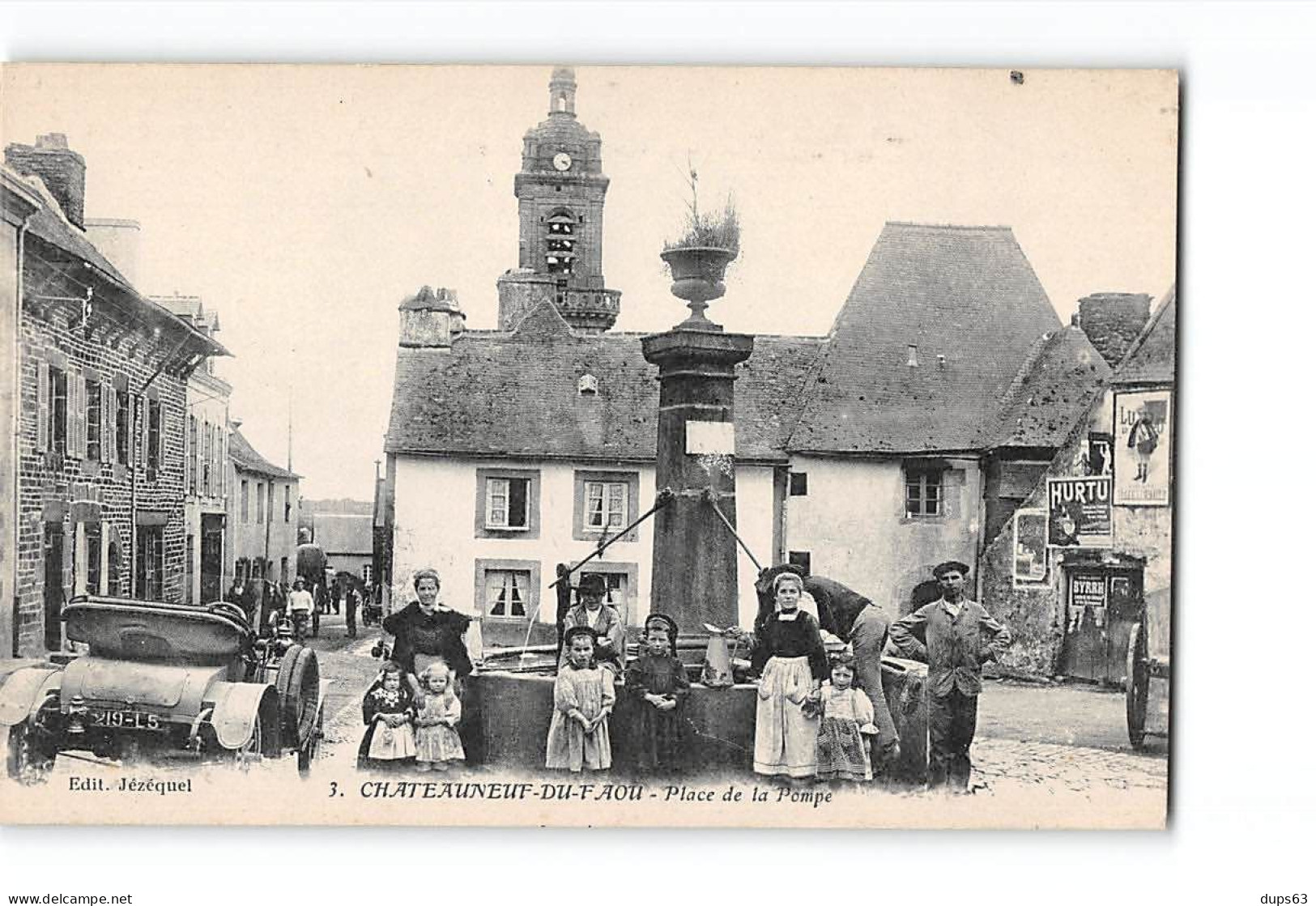 CHATEAUNEUF DU FAOU - Place De La Pompe - Très Bon état - Châteauneuf-du-Faou