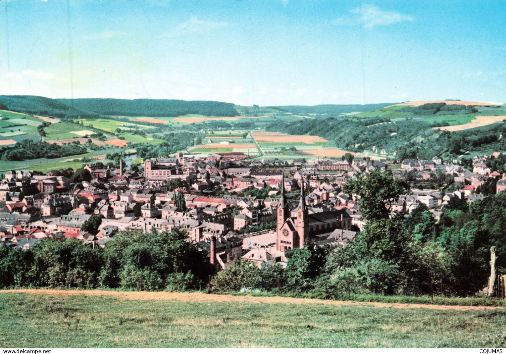 LUXEMBOURG _S27150_ Vue Générale Au Premier Plan L'Eglise St Laurent - CPSM 15x10 Cm - Diekirch