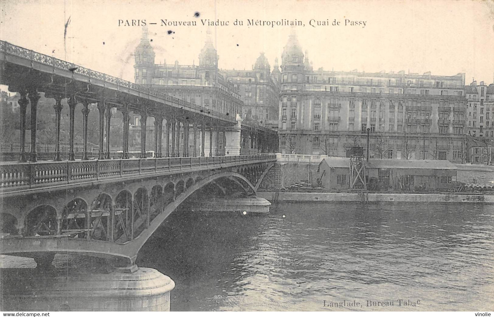 24-3329 :  PARIS. LE METROPOLITAIN QUAI DE BERCY - U-Bahnen
