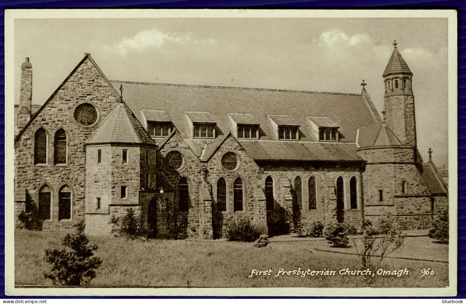 RB 1633 - Early Postcard - First Presbyterian Church - Omagh County Tyrone - Ireland - Tyrone