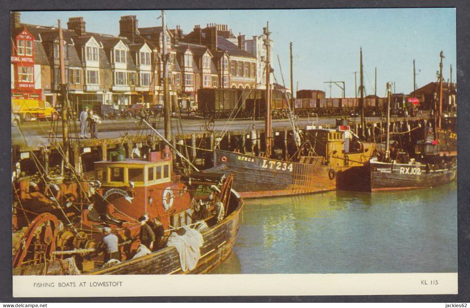 122571/ LOWESTOFT, Fishing Boats - Lowestoft