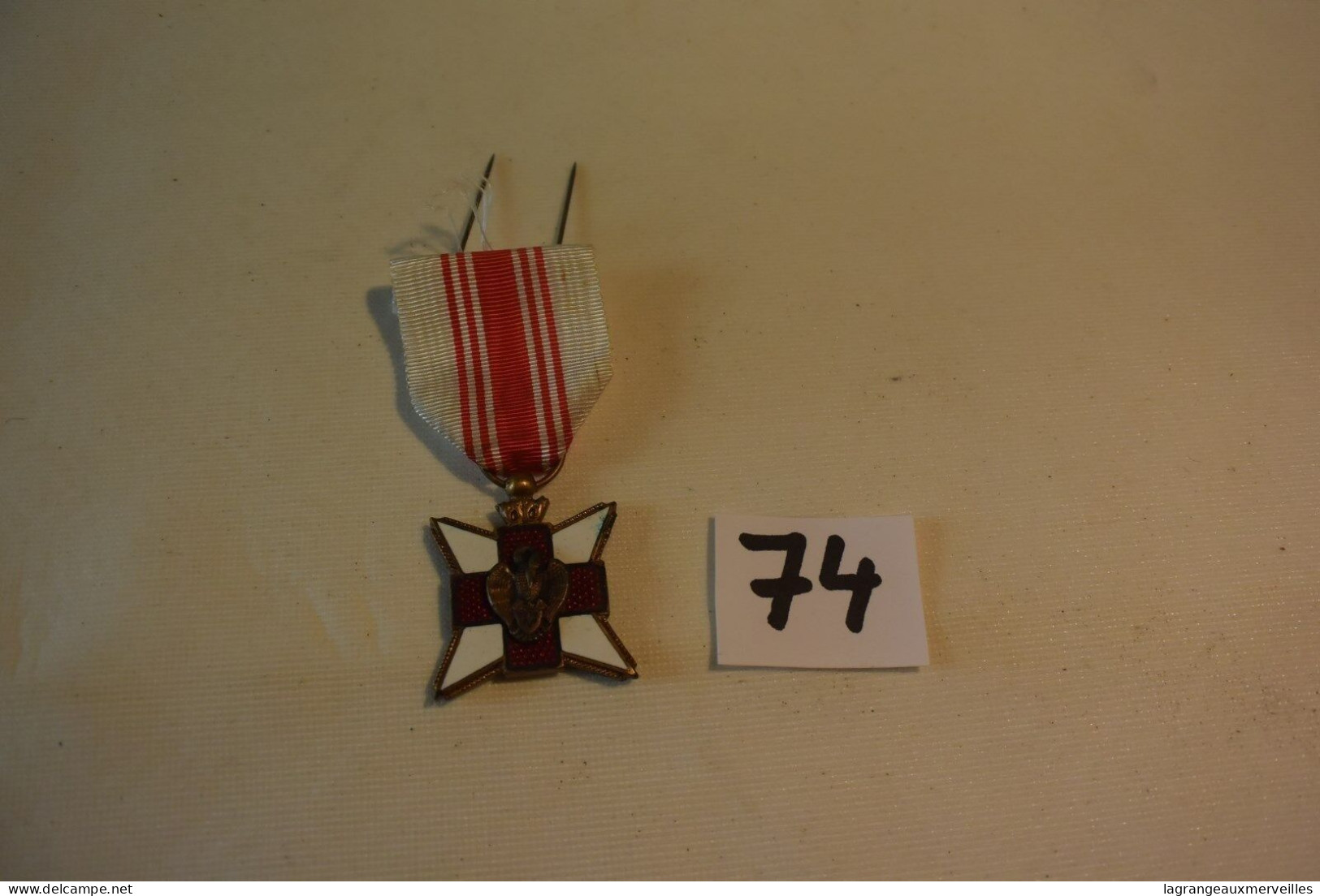 C74 Ancienne Médaille Militaire Croix Médaillon - Otros & Sin Clasificación