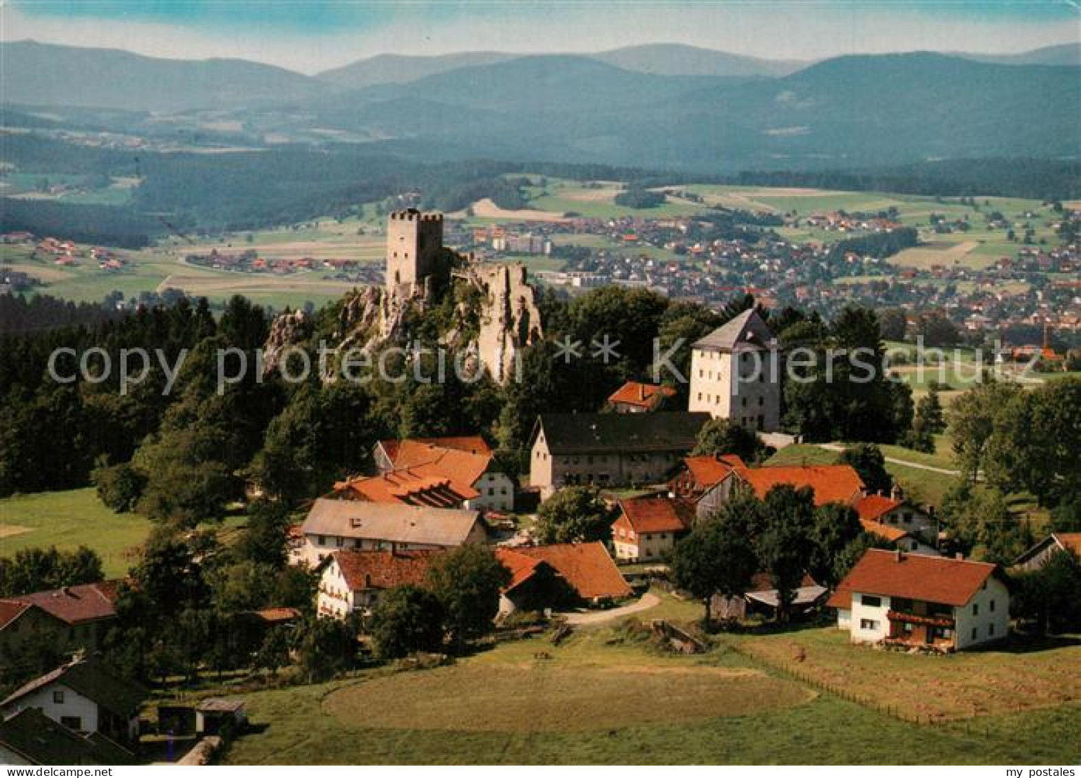 73251573 Regen Panorama Burg Fliegeraufnahme Regen - Regen