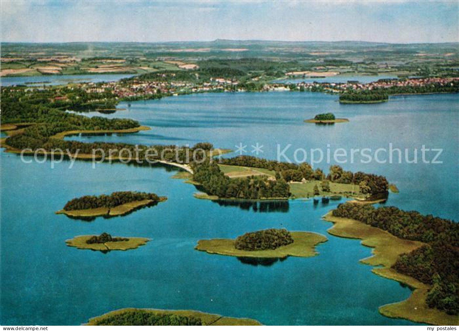 73248185 Ploen See Blick Ueber Prinzeninsel Auf Die Stadt Naturpark Holsteinisch - Plön