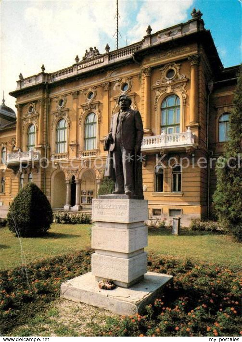 73241116 Kisujszallas Tanacshaz A Moricz Zsigmond Szoborral Rathaus Denkmal Stat - Ungarn