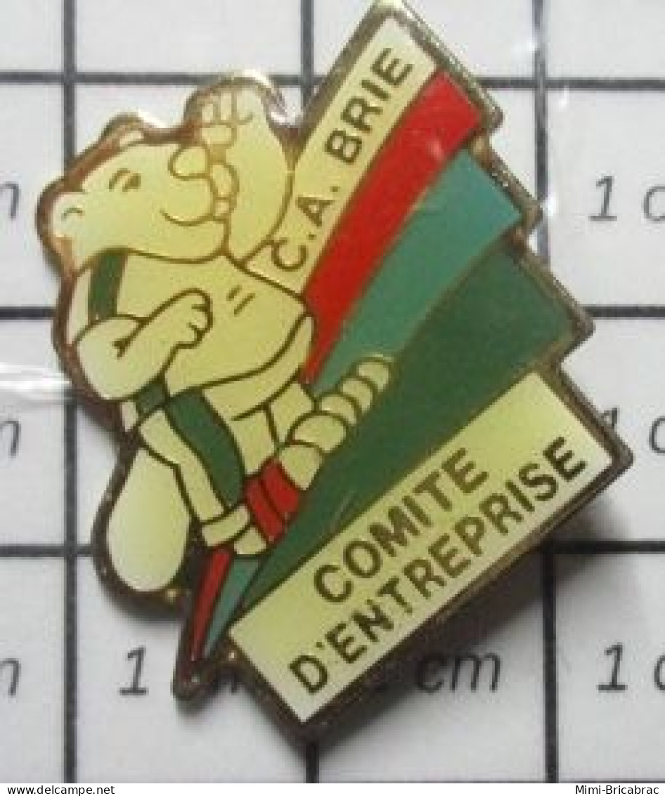 718B Pin's Pins / Beau Et Rare / BANQUES / CASTOR CREDIT AGRICOLE BRIE COMITE D'ENTREPRISE - Banken