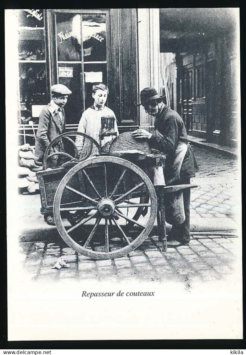 CPM 10.5 X 15 Reproduction (6) Repasseur De Couteaux (rémouleur) Aiguiseur Rue Pavée Commerce "phot. Archives Du Loiret" - Street Merchants