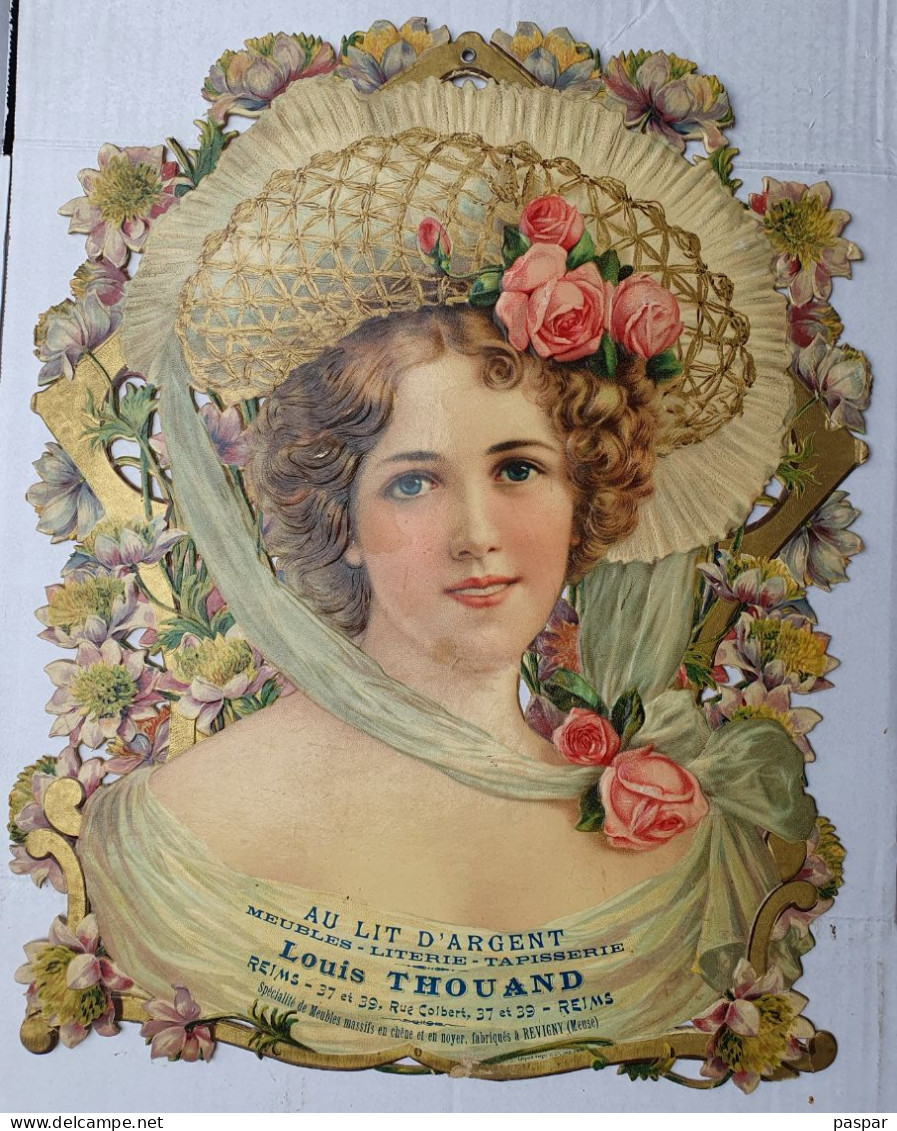 Très Grand Chromo Découpis Original Circa 1900 - Carton Gaufré 44x35cm - Au Lit D'Argent Louis Thouand Reims Revigny - Ragazzi