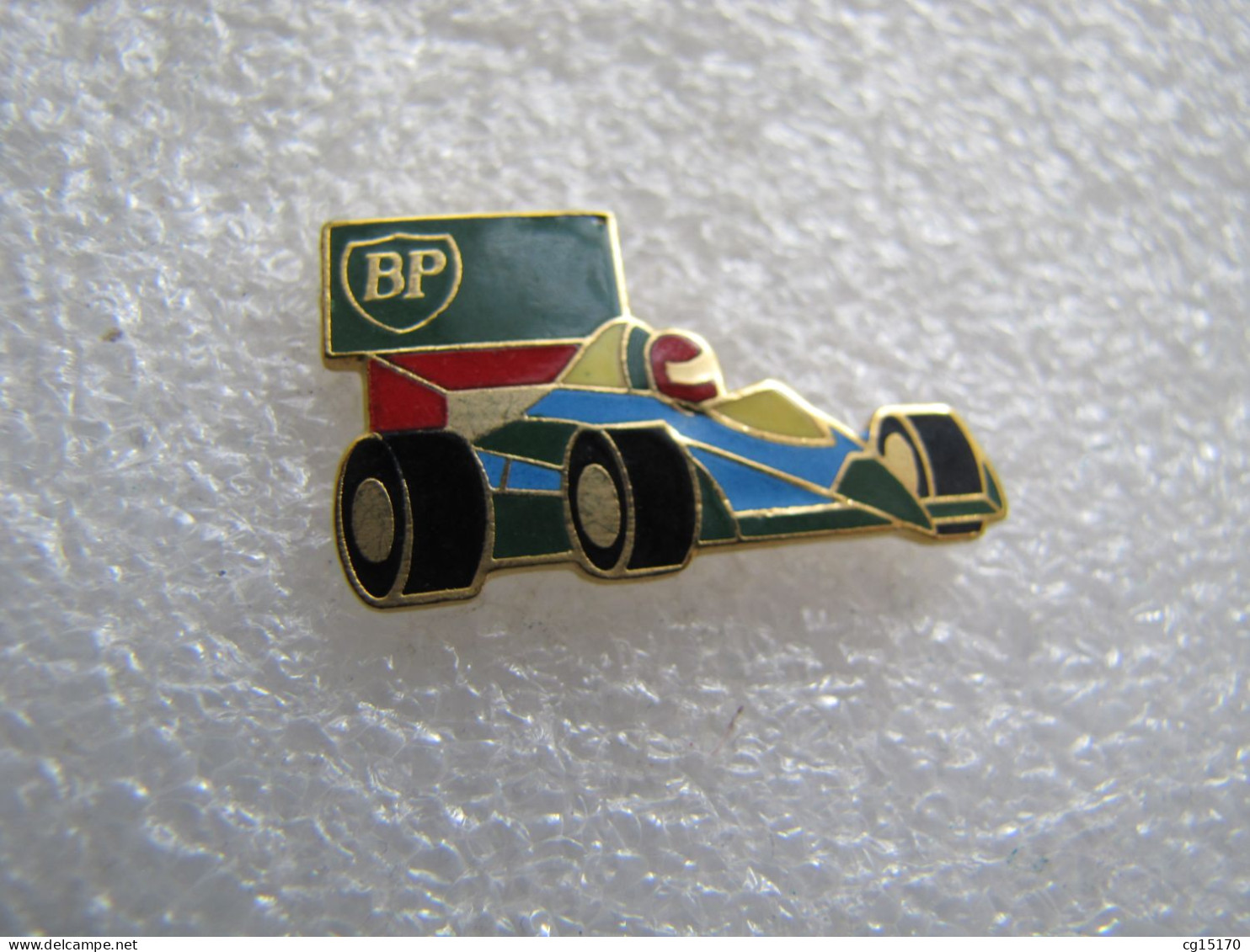 PIN'S    BP   FORMULE 1  LARROUSSE    CARBURANTS  LUBRIFIANTS  Email Grand Feu  MOURGEON - Brandstoffen