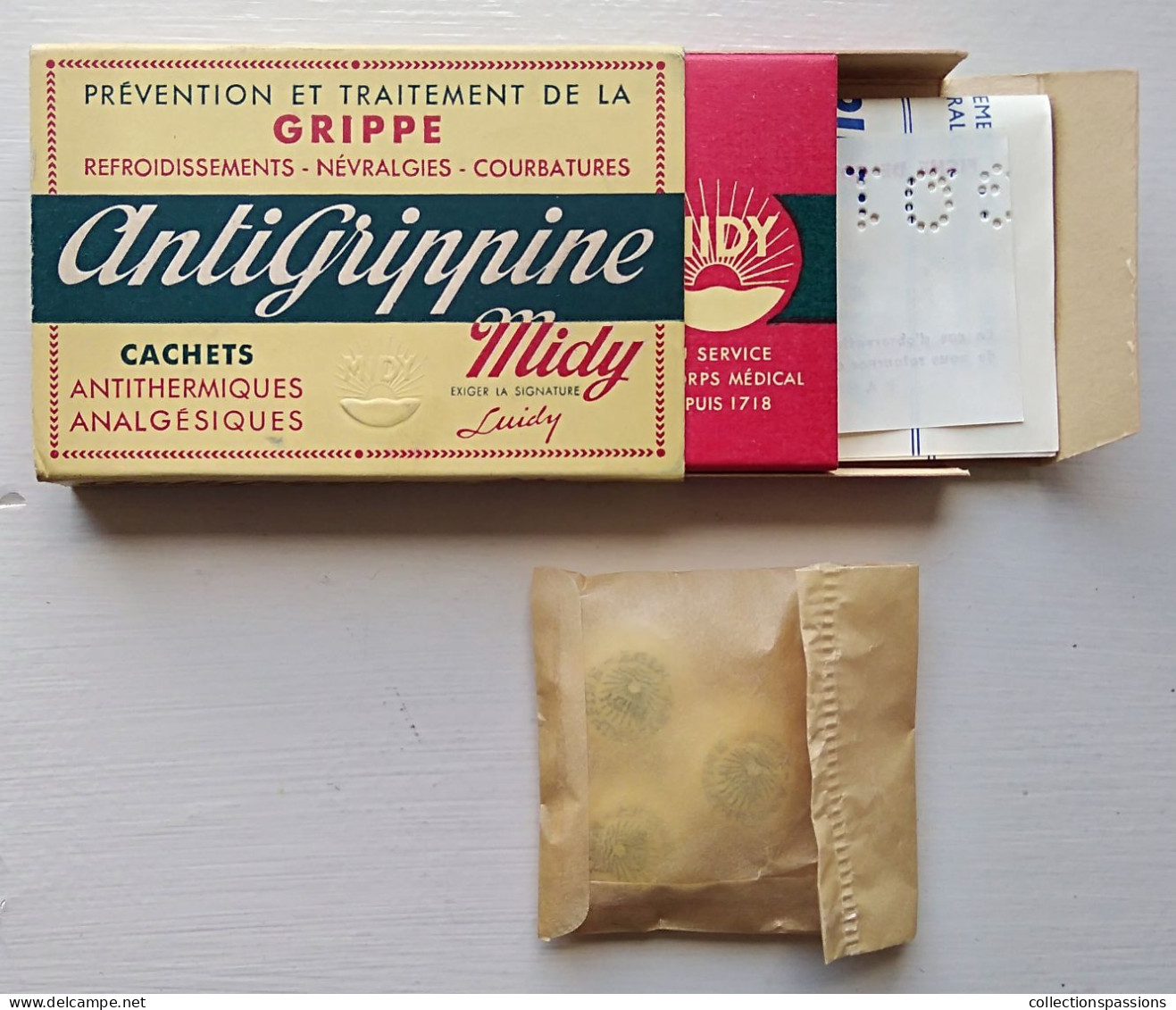 - Ancienne Boite De Cachets -  Antigrippine - Objet Ancien De Collection - Pharmacie - - Medisch En Tandheelkundig Materiaal