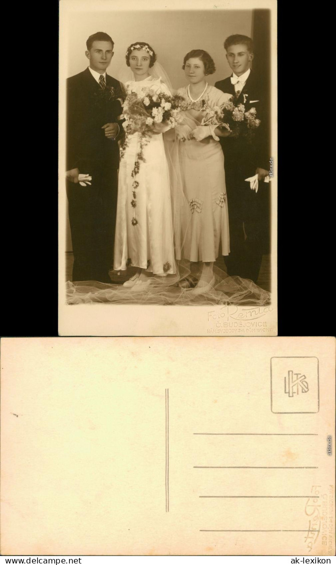 Ansichtskarte  Hochzeit - Gruppenfotos - Doppelhochzeit Mit Pärchen 1930  - Hochzeiten