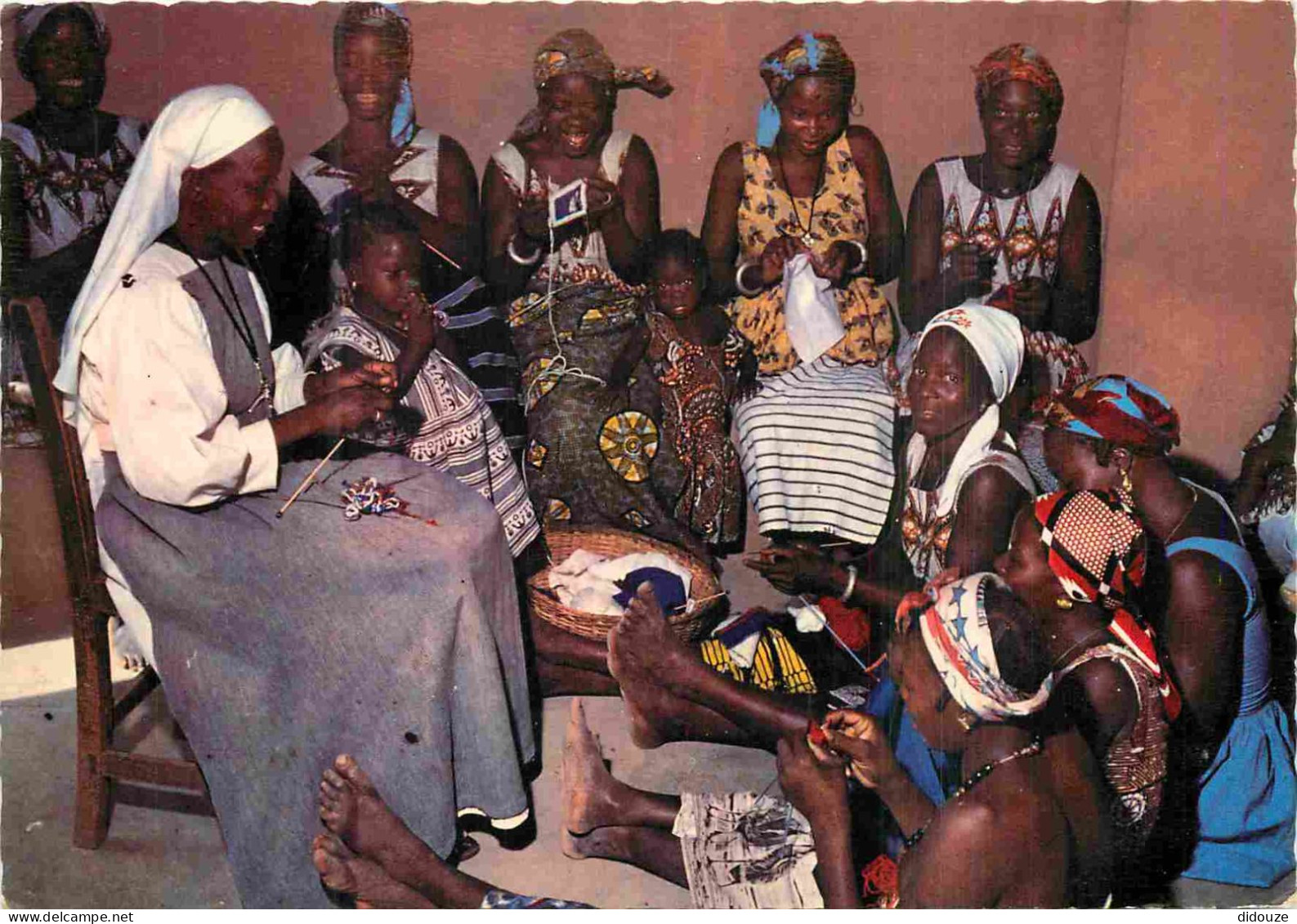 Burkina Faso - Ouagadougou - Centre Sociale - Femmes Et Enfants - Mention Photographie Véritable - Carte Dentelée - CPSM - Burkina Faso