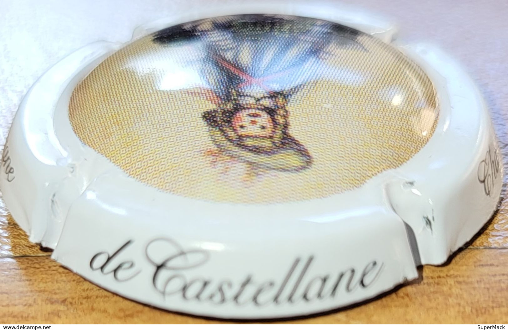 Capsule Champagne DE CASTELLANE Série ??, Ecriture Stylisée Sur Contour Blanc, Polychrome & Blanc Nr 91g - De Castellane