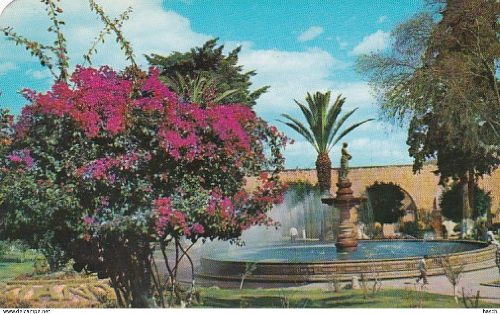 2852	11	México,  Fountain Of The Villalongin Garden - México