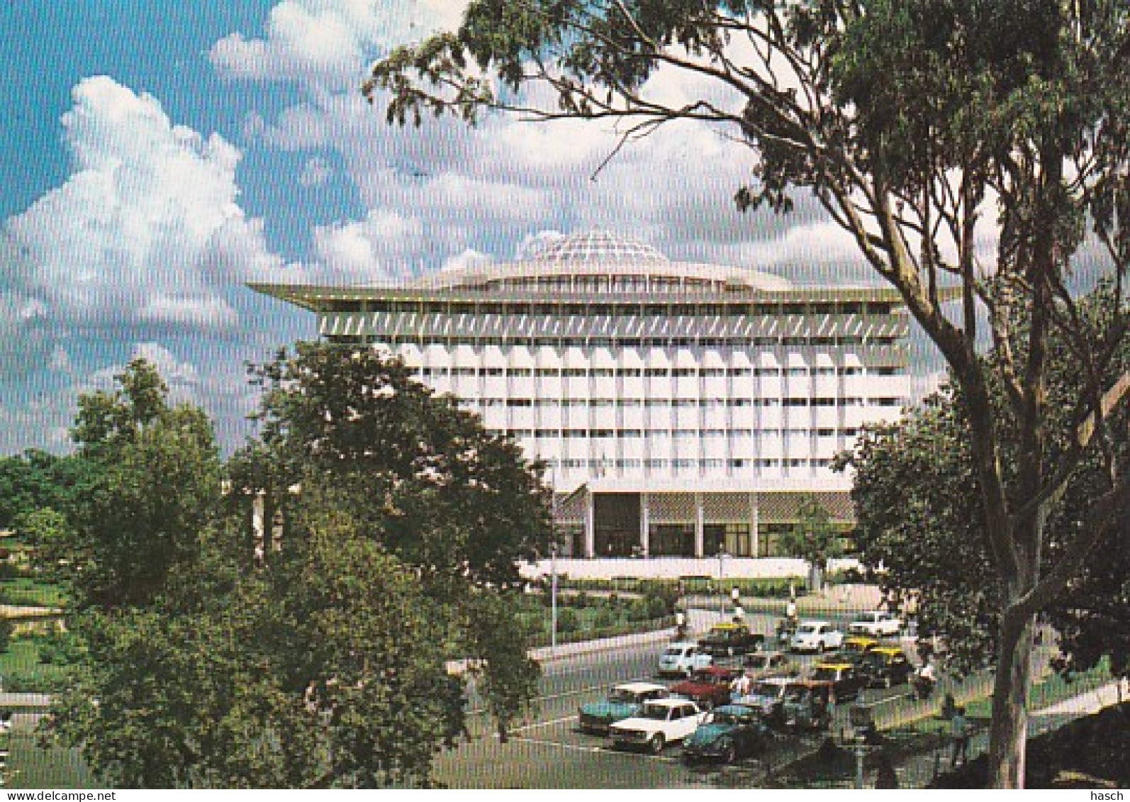 2852	138	Pakistan, A View Of Charing Cross & Wapda House - Pakistán