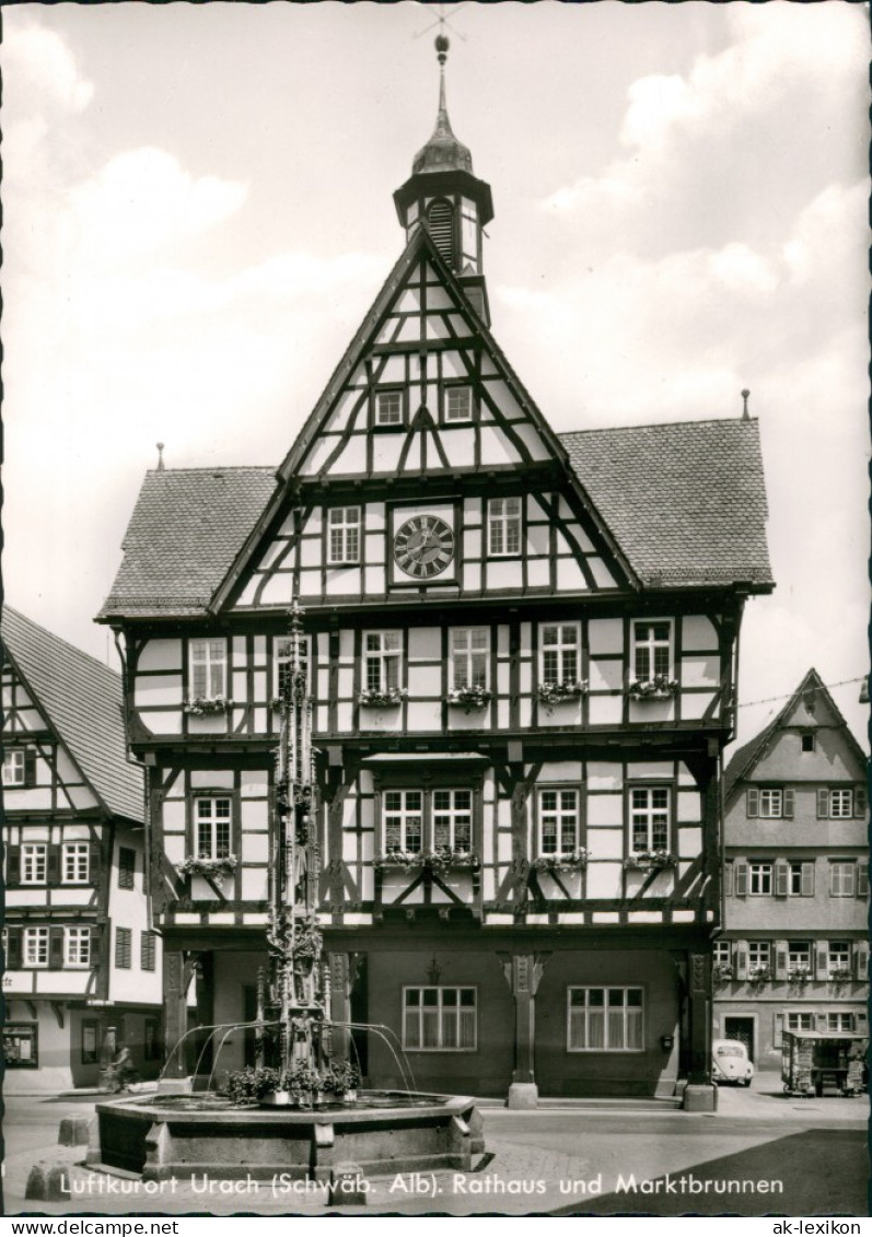 Bad Urach Markt Brunnen Rathaus, VW Käfer Im Hinterhof 1960/1968 - Bad Urach