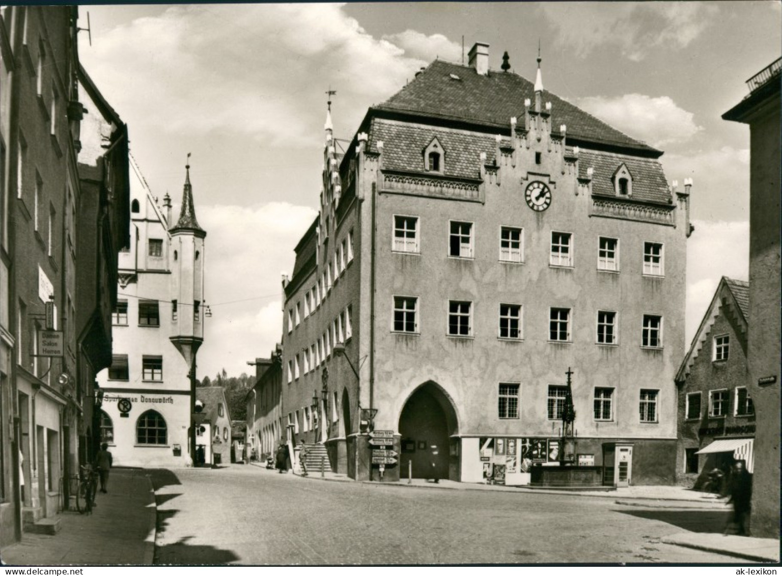 Ansichtskarte Donauwörth Strassen Partie Am Rathaus, Gebäude Mit Uhr 1965 - Donauwörth