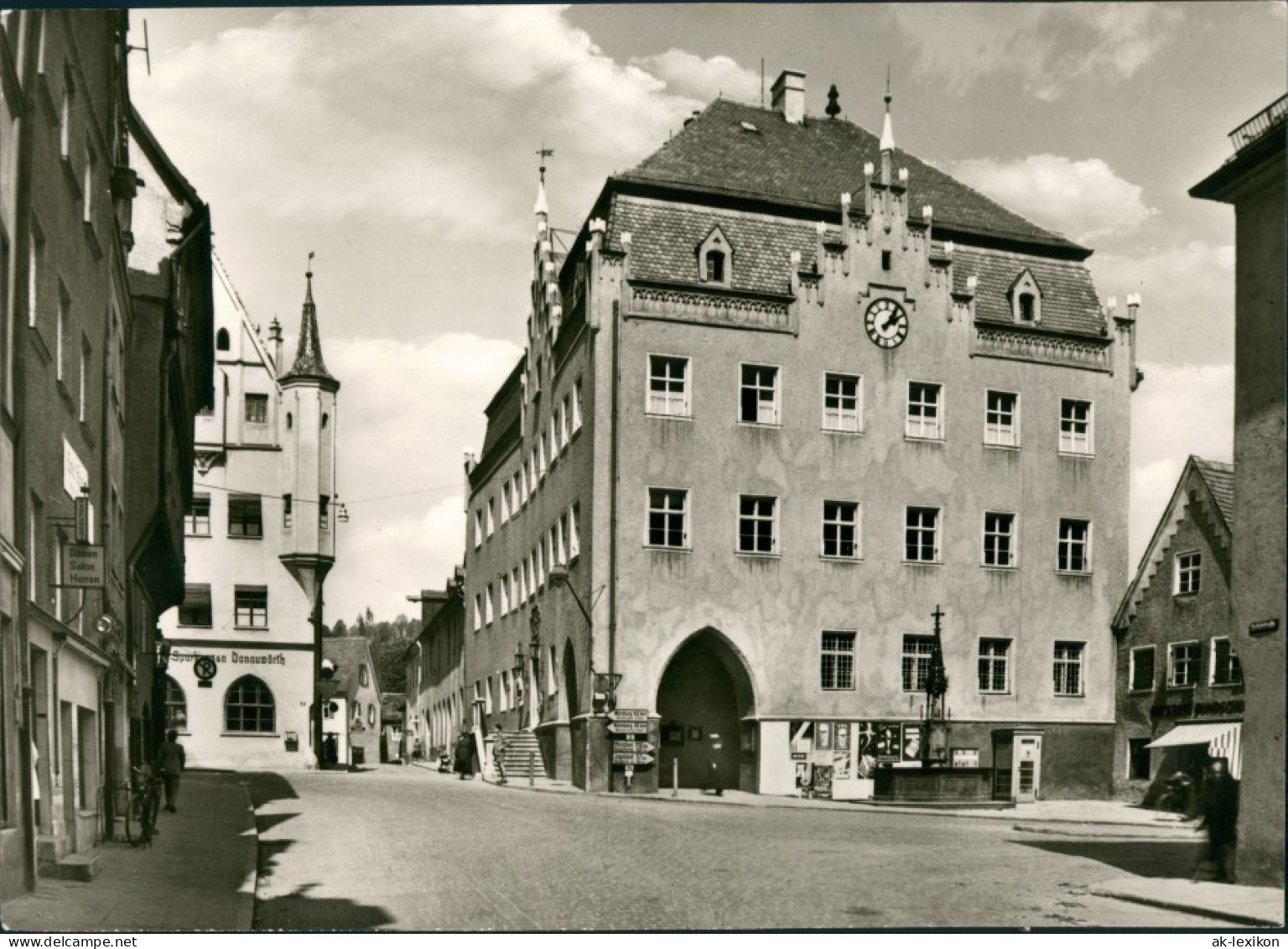 Ansichtskarte Donauwörth Strassen Partie Am Rathaus, Gebäude Mit Uhr 1965 - Donauwoerth