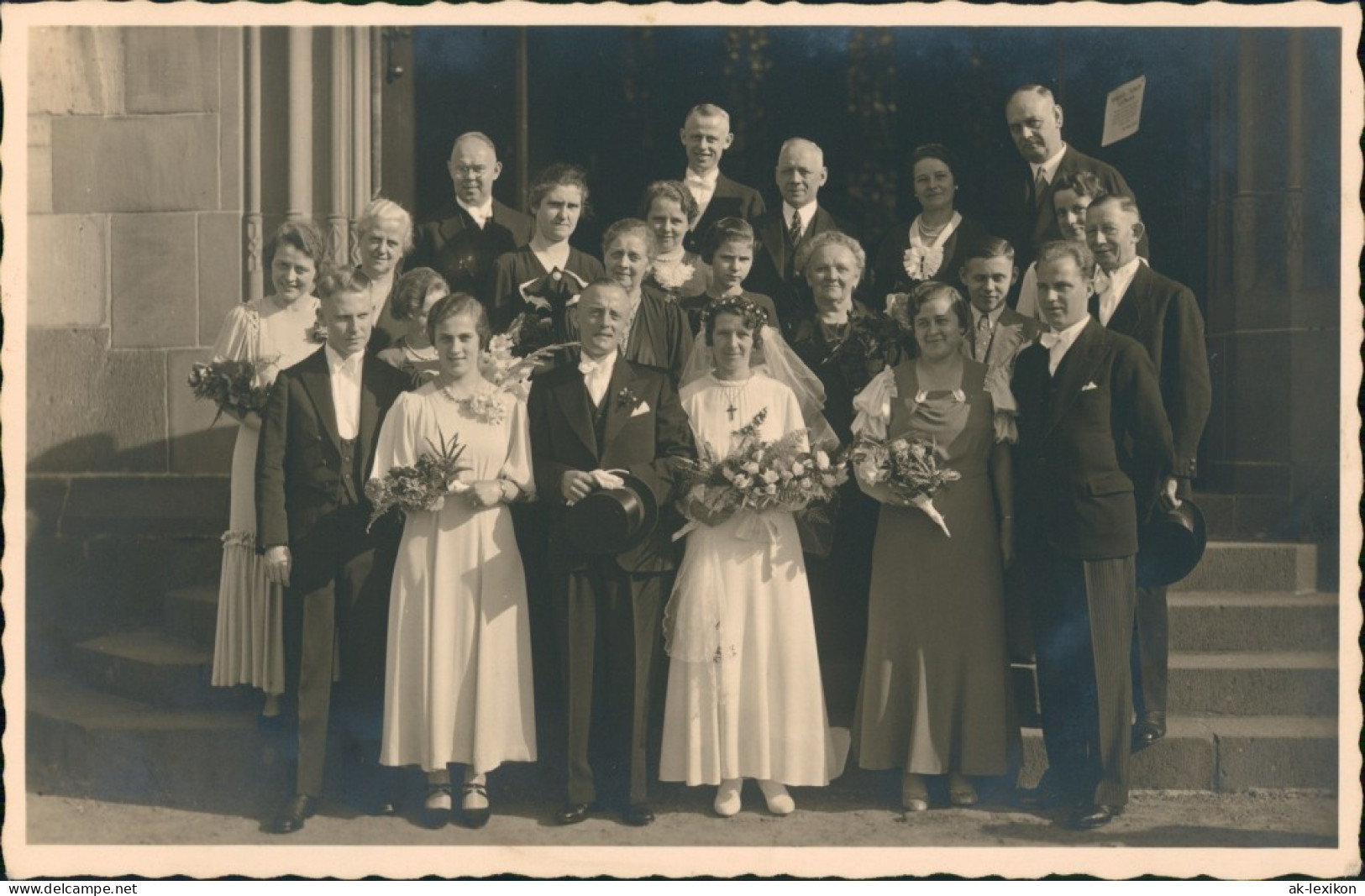 Foto  Hochzeit - Gruppenfotos Vor Dem Standesamt 1936 Privatfoto Foto - Marriages