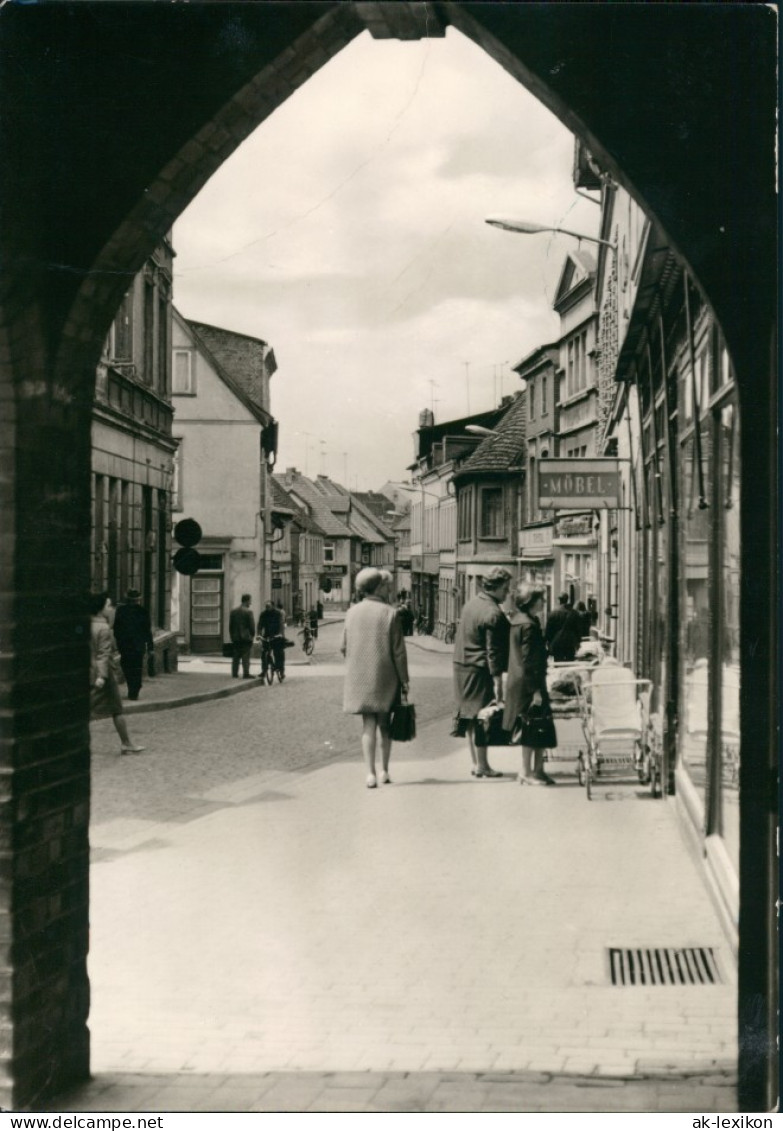 Ansichtskarte Parchim Straße Des Friedens, Frauen Möbelgeschäft 1972 - Parchim