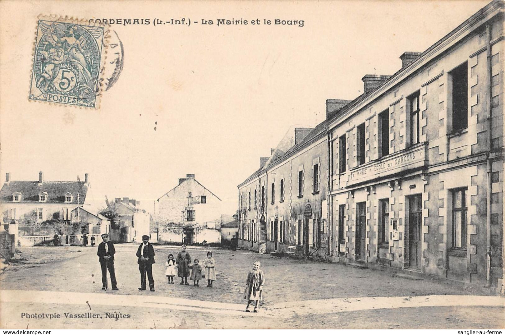 CPA 44 CORDEMAIS / LA MAIRIE ET LE BOURG - Other & Unclassified