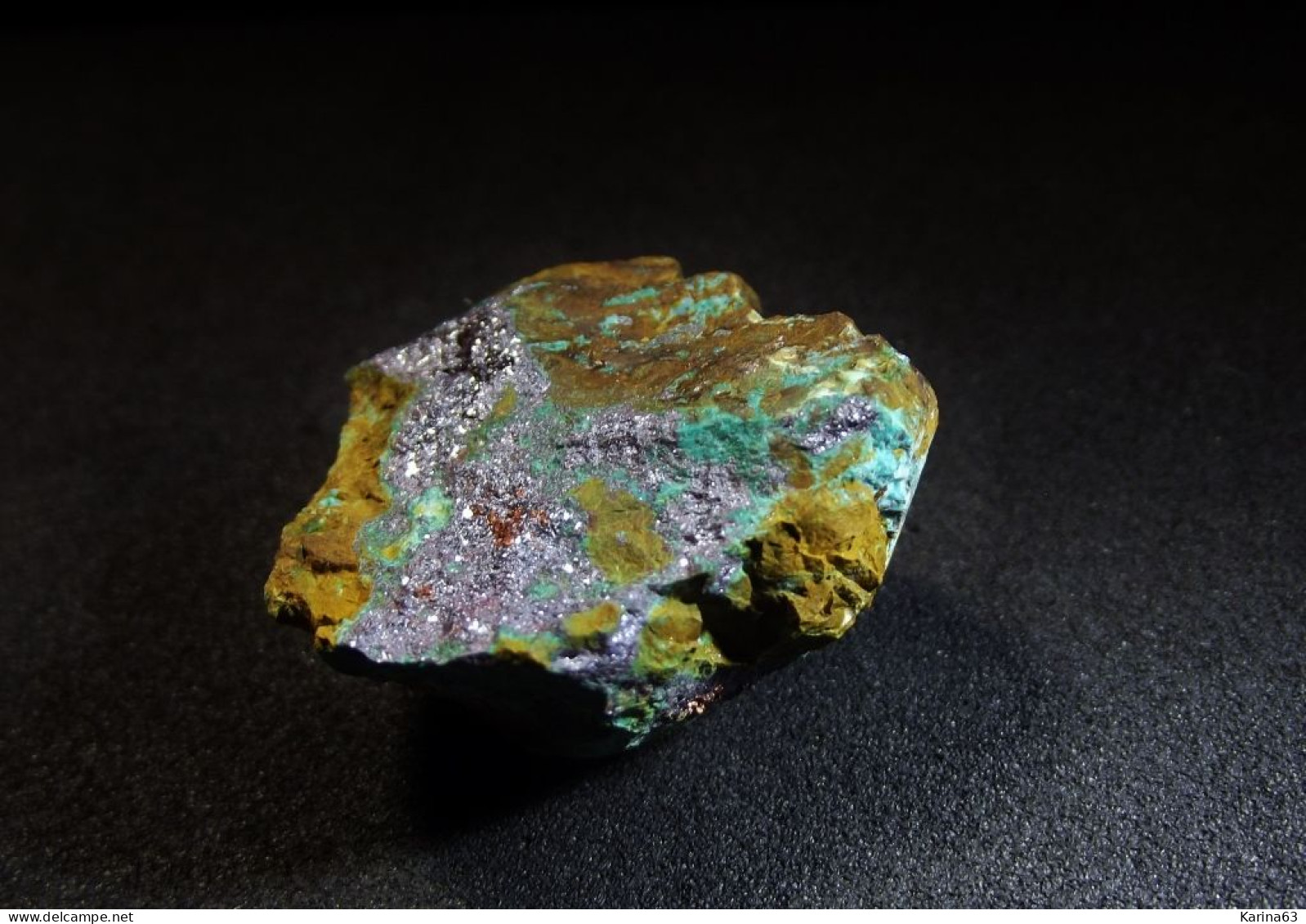 Cuprite With Copper And Chysocolla   ( 2.5 X 2 X 1.5 Cm ) Libiola Mine - Sestri Lev - Genua - Italy - Mineralen