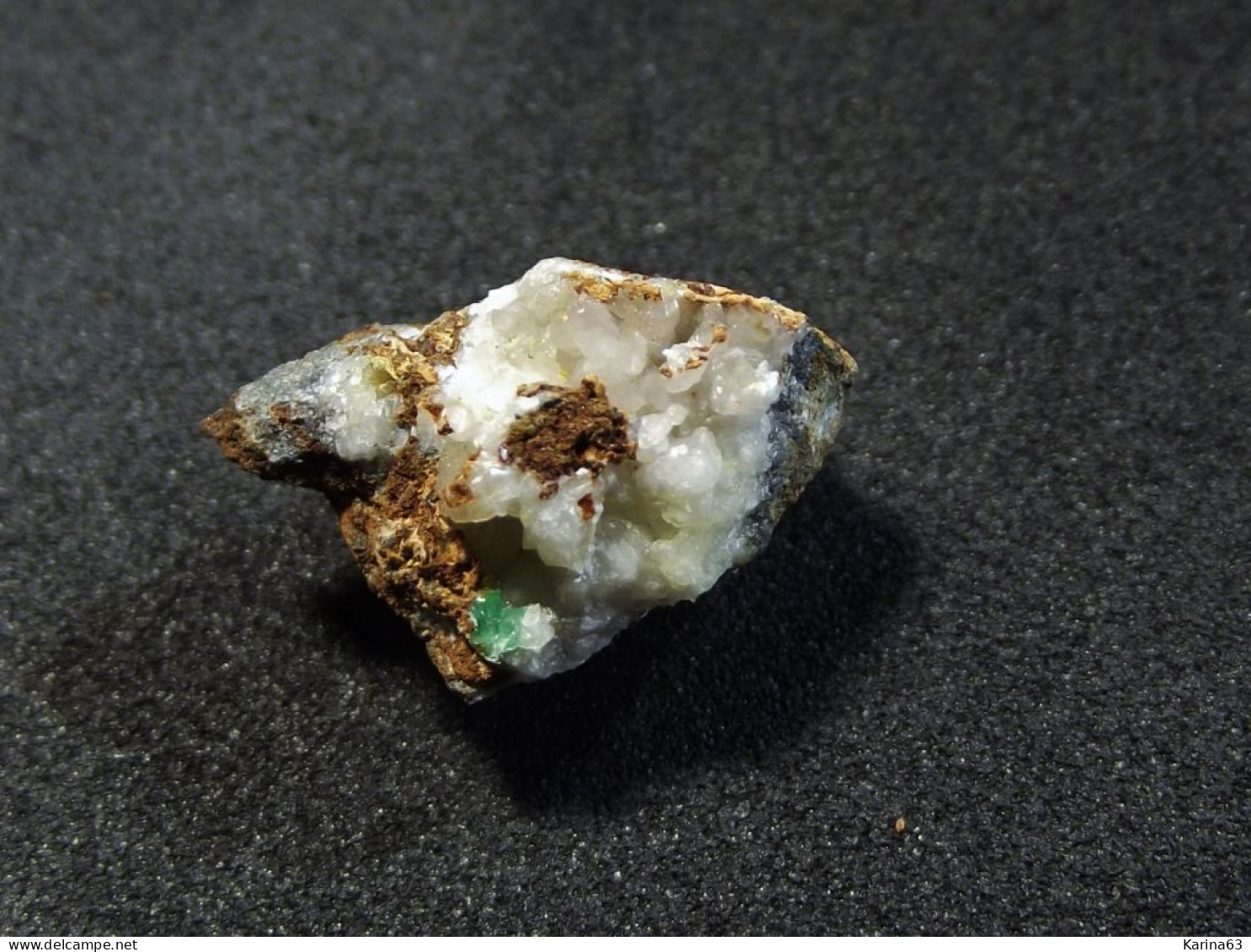 Annabergite ( 2 X 1 X 1 Cm ) KM 3 Mine - Lavrion - Greece - Minerali
