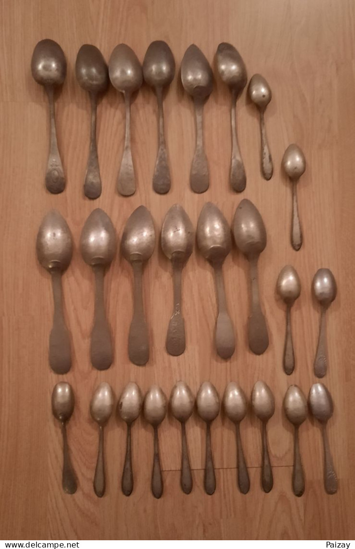 26 Cuillères Anciennes En étain Ustensile Cuisine Ancienne Identifier Voir La Description Précise 1,350 Kg - Spoons