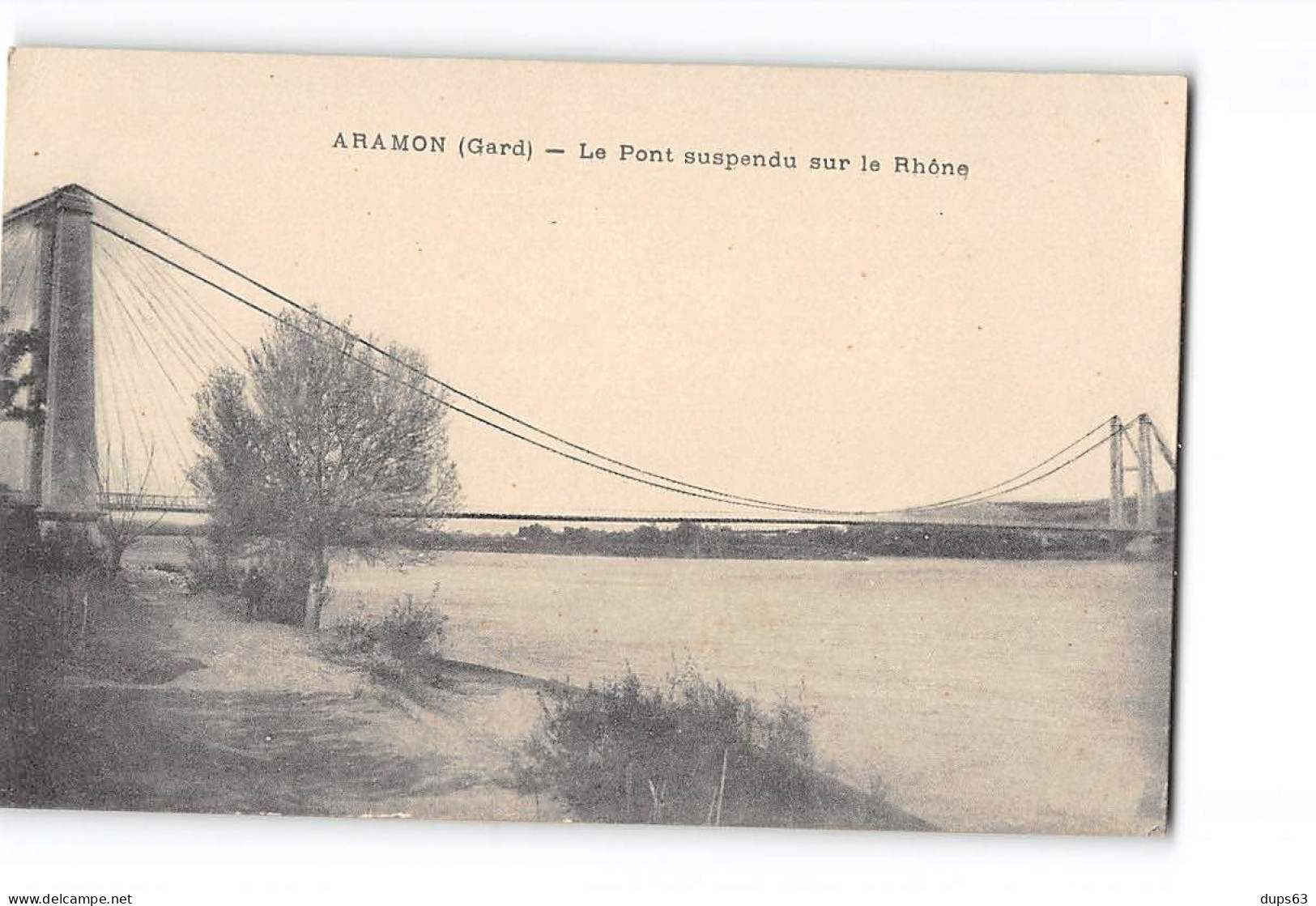 ARAMON - Le Pont Suspendu Sur Le Rhône - Très Bon état - Aramon
