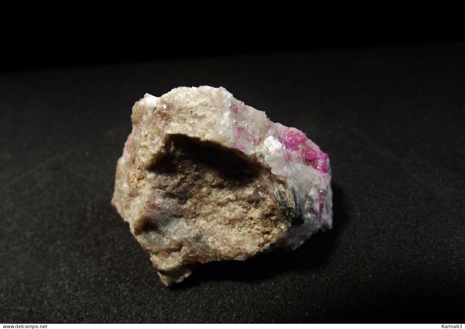 Cobalto Calcite ( 3.5 X 2.5 X 2 Cm ) Kakanda Mine - Kambove - Haut-Katanga - RDC - Minerals