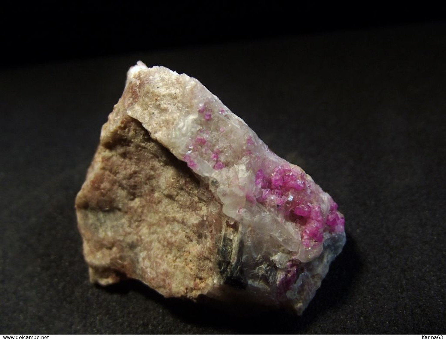 Cobalto Calcite ( 3.5 X 2.5 X 2 Cm ) Kakanda Mine - Kambove - Haut-Katanga - RDC - Minerals