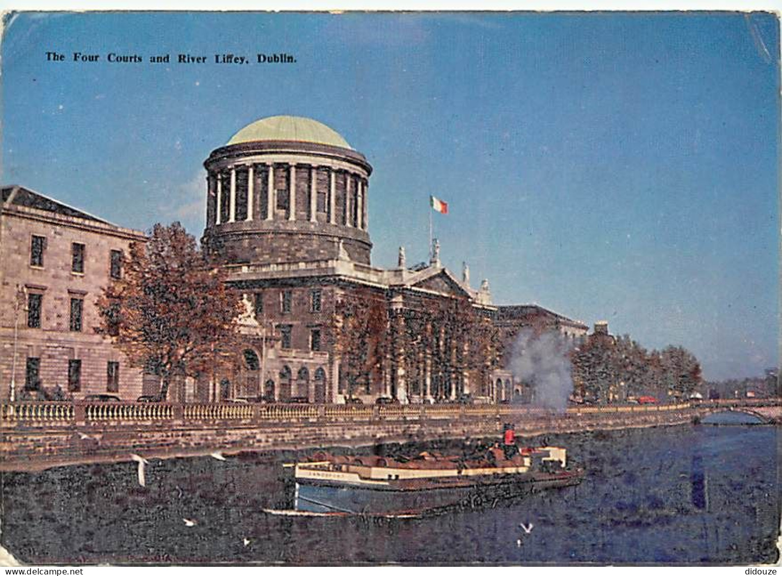 Irlande - Dublin - The Four Courts And River Liffey - Bateaux - Etat Mauvais - Ireland - CPM - Voir Scans Recto-Verso - Dublin